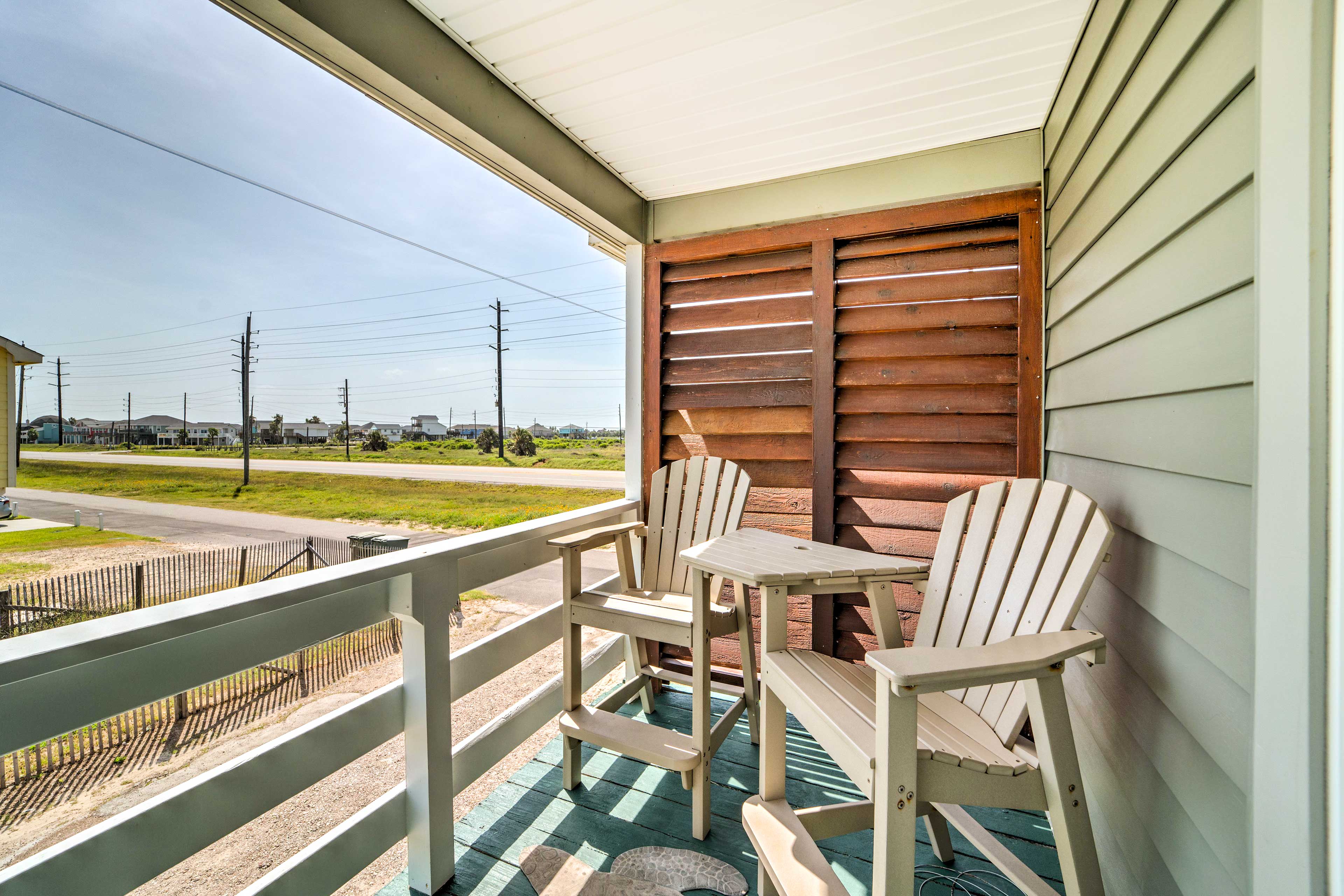 PetFriendly Galveston Bungalow, Steps to Beach! Evolve