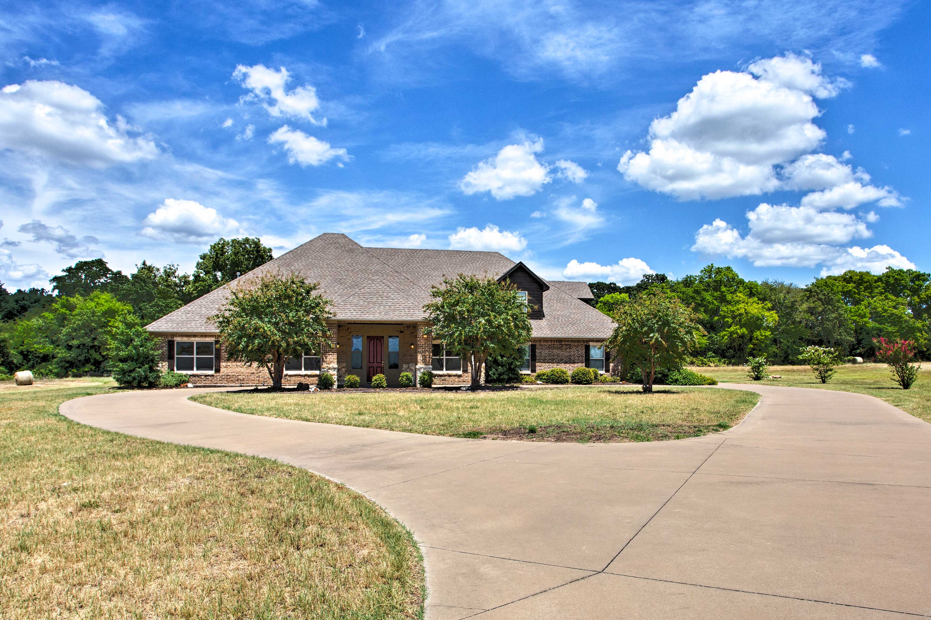 Spacious Stallion Lake Ranch Home w/ Patio Lindale, TX Evolve