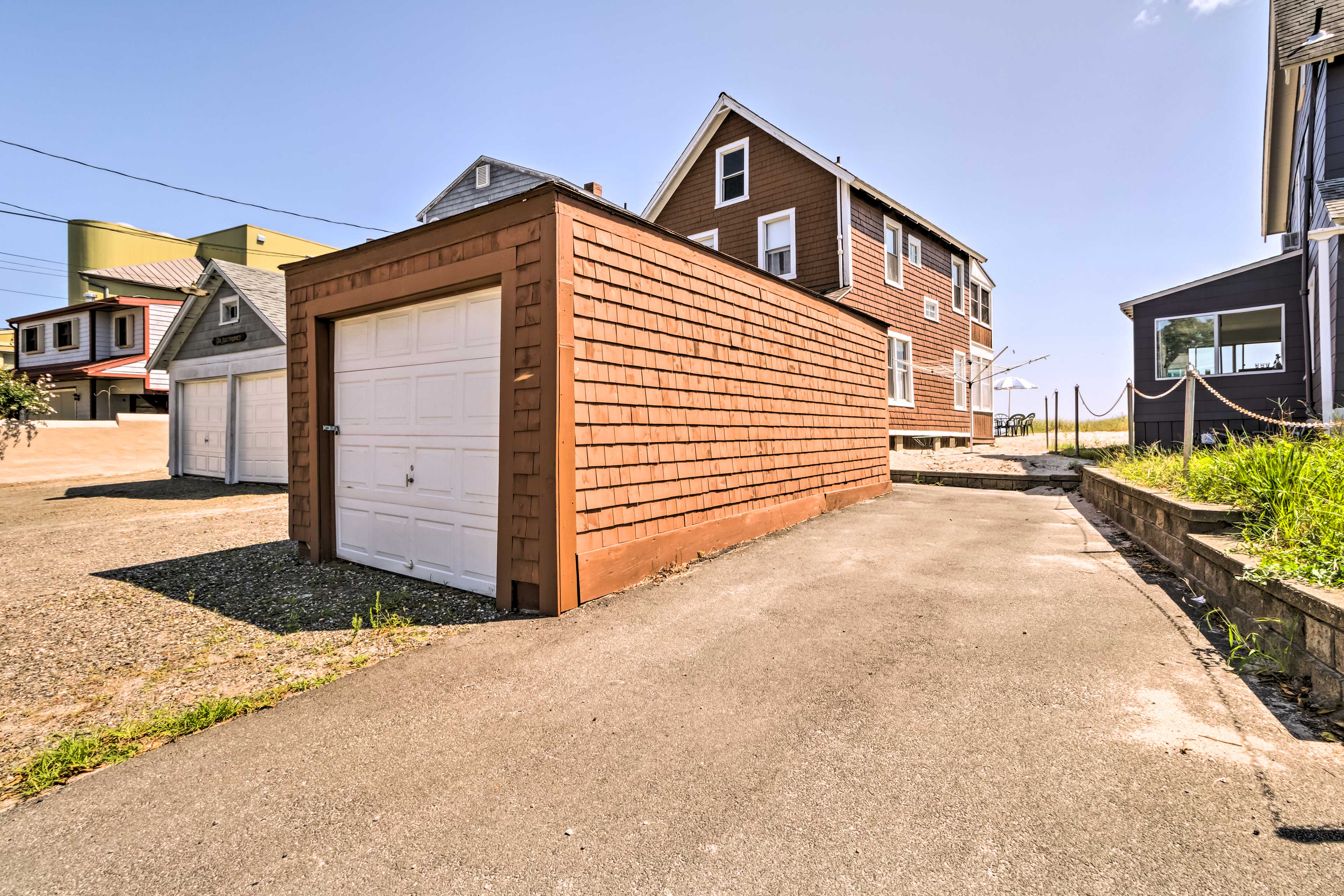 Beachfront Connecticut Retreat w/ Grill & Views! Milford, CT Evolve