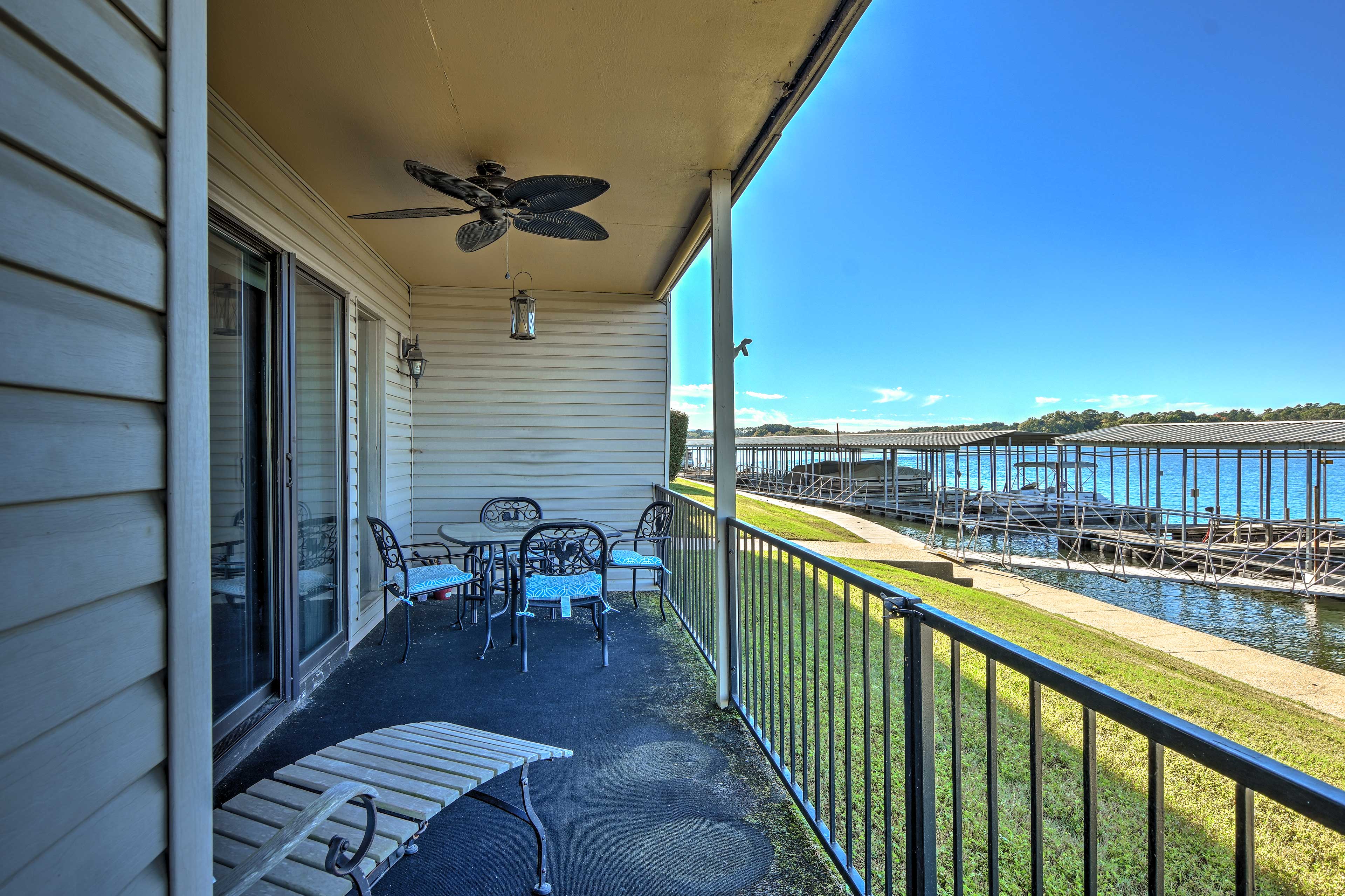 Hot Springs Condo on Lake Hamilton w/ Boat Slip! Evolve