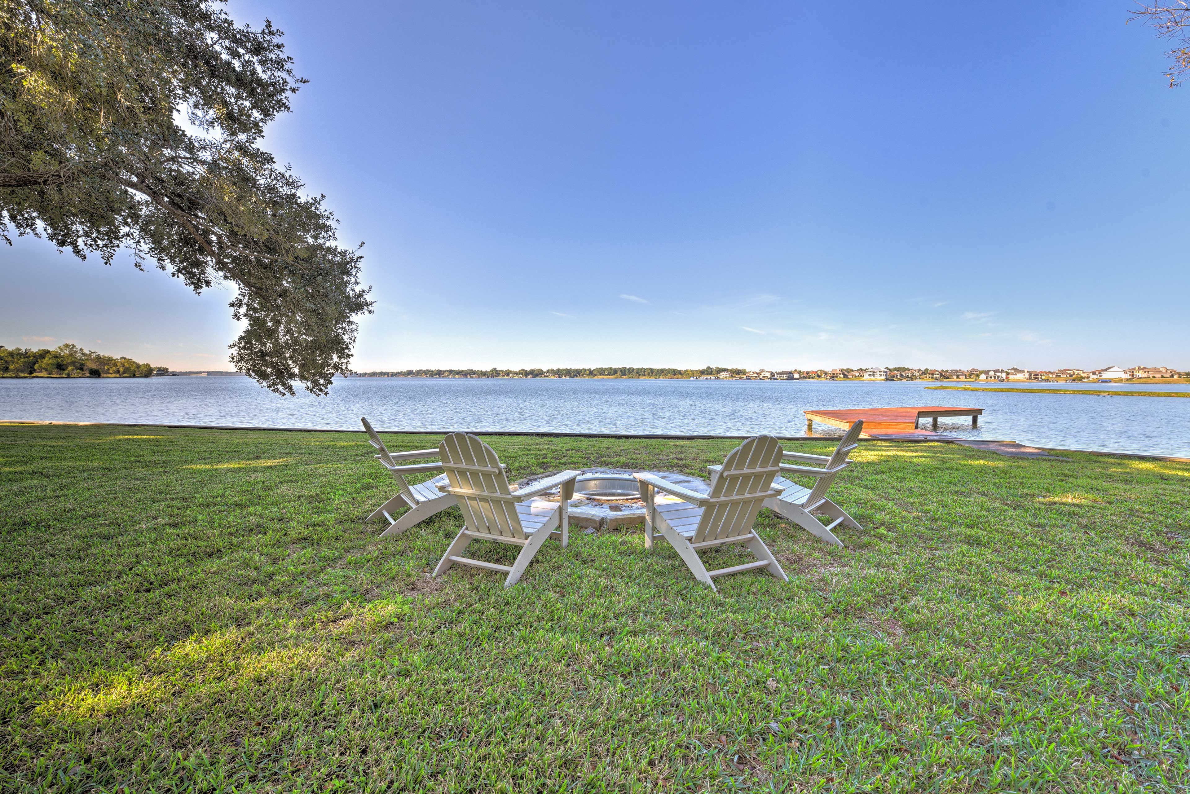 Modern Lake Conroe House w/ Lakefront Park & Deck! Evolve
