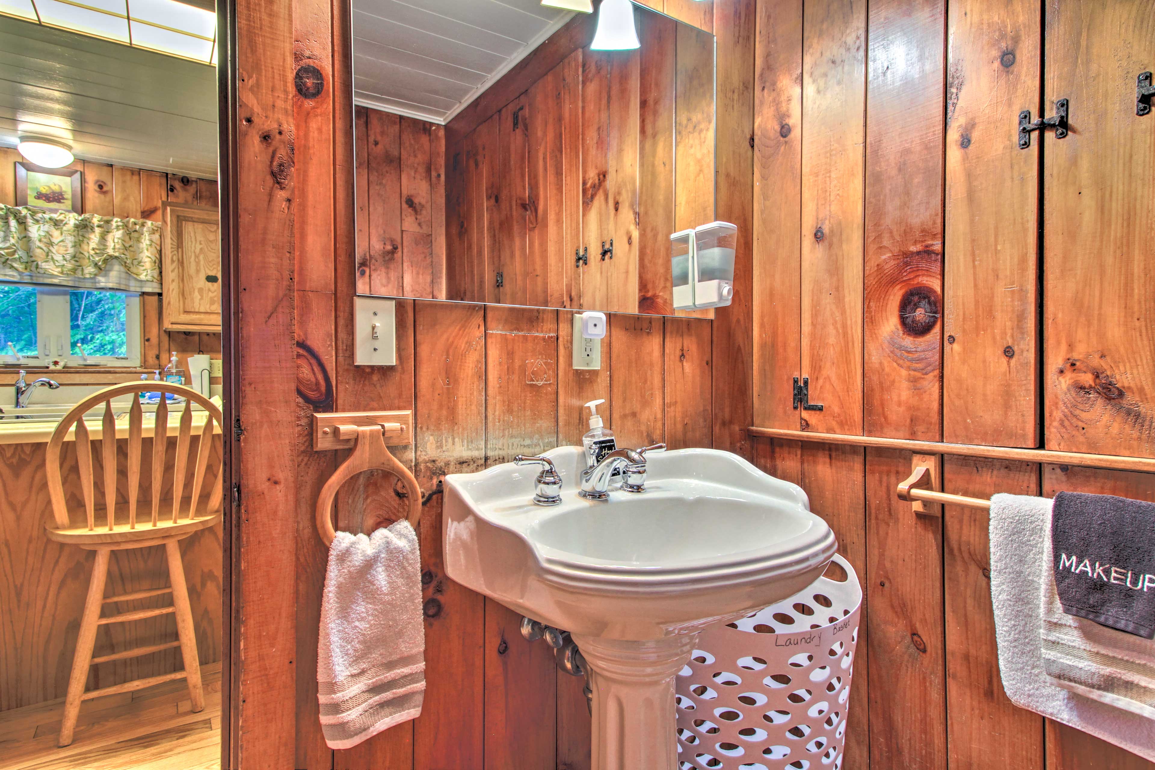 Ludlow Home w/ New Hot Tub, Near Okemo Resort! Evolve