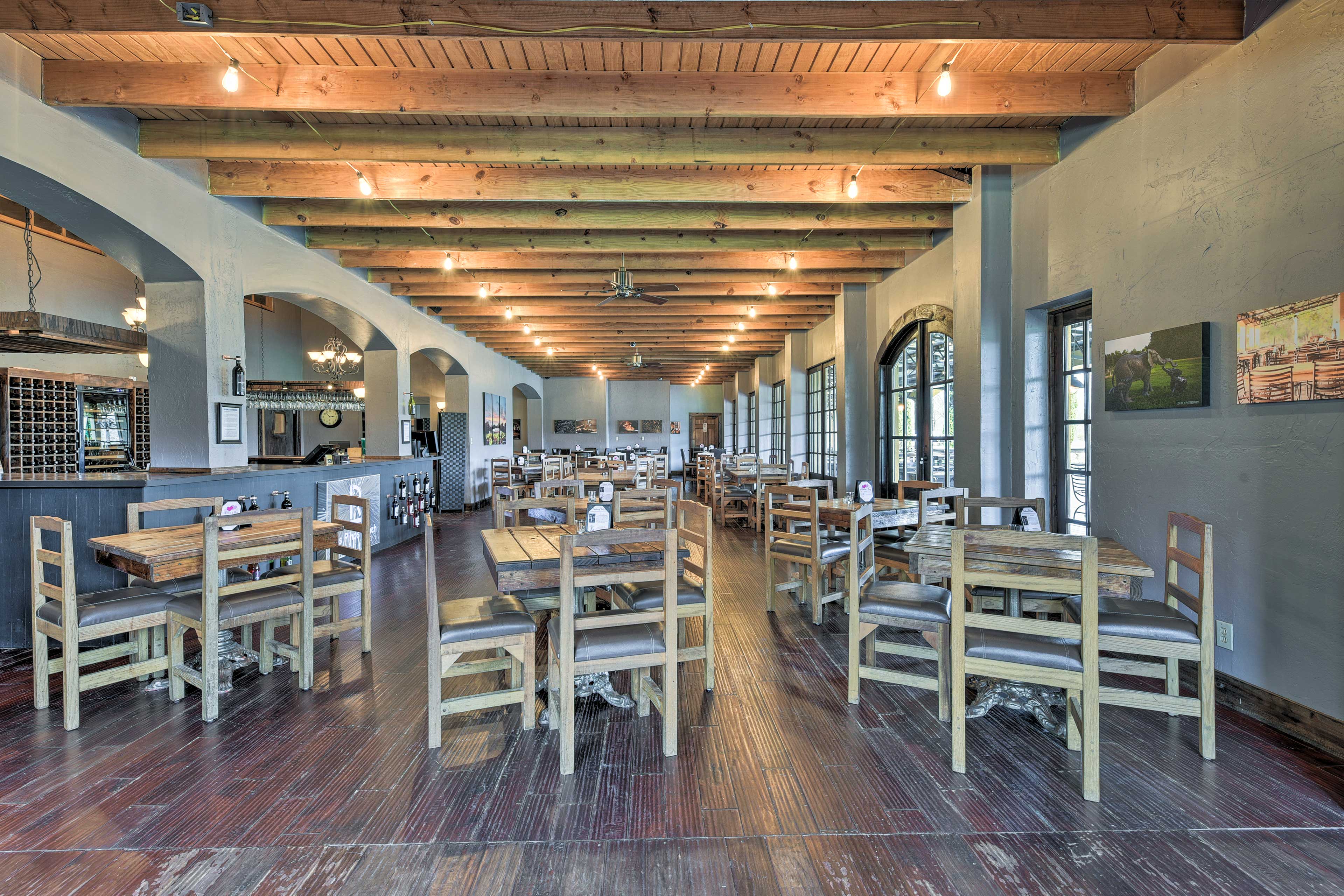 ‘Blue Jay Cottage' Pittsburg Studio on Winery! Evolve