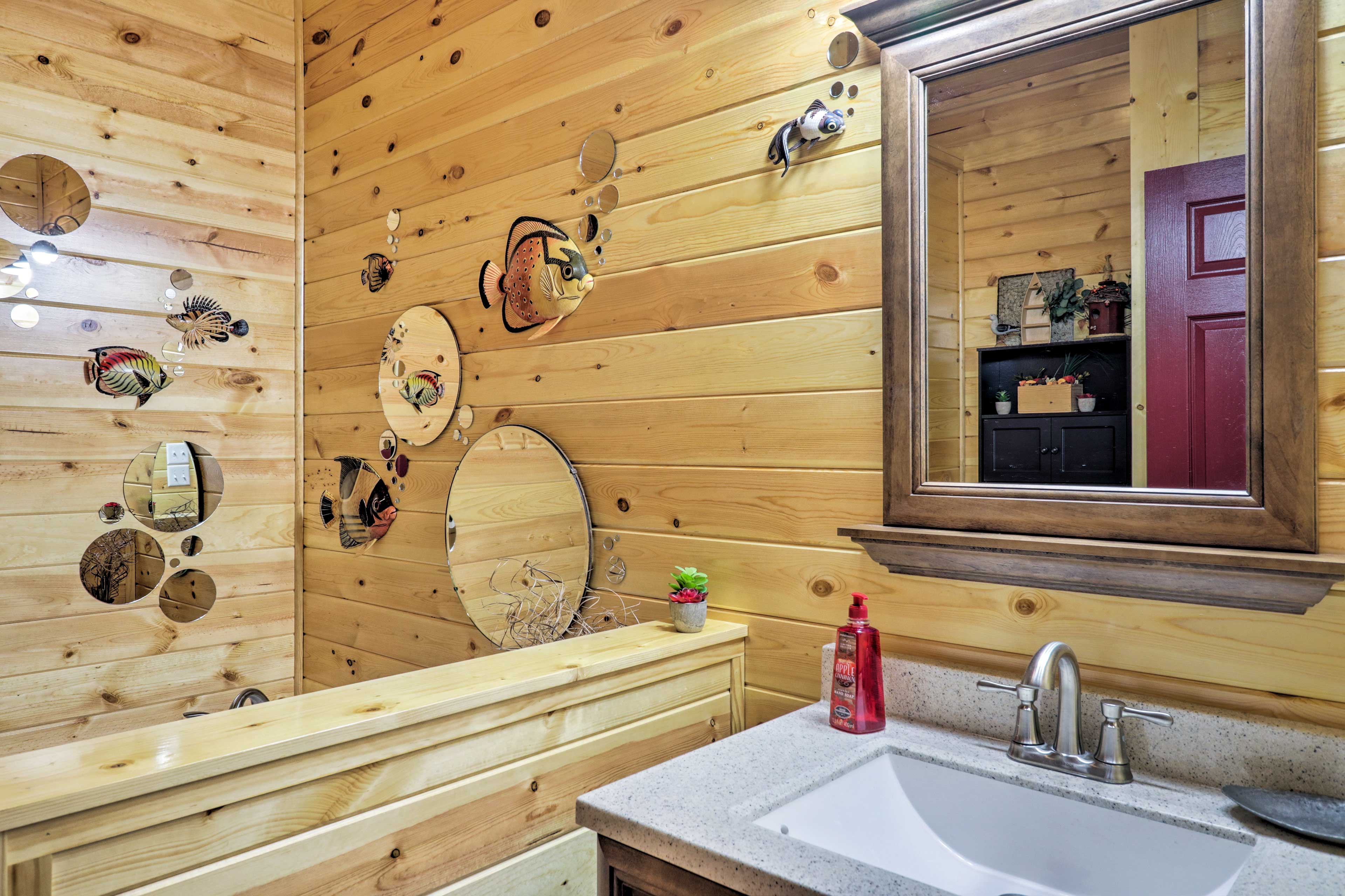 Cozy Heber Springs Cabin w/ Deck & Dock! Evolve