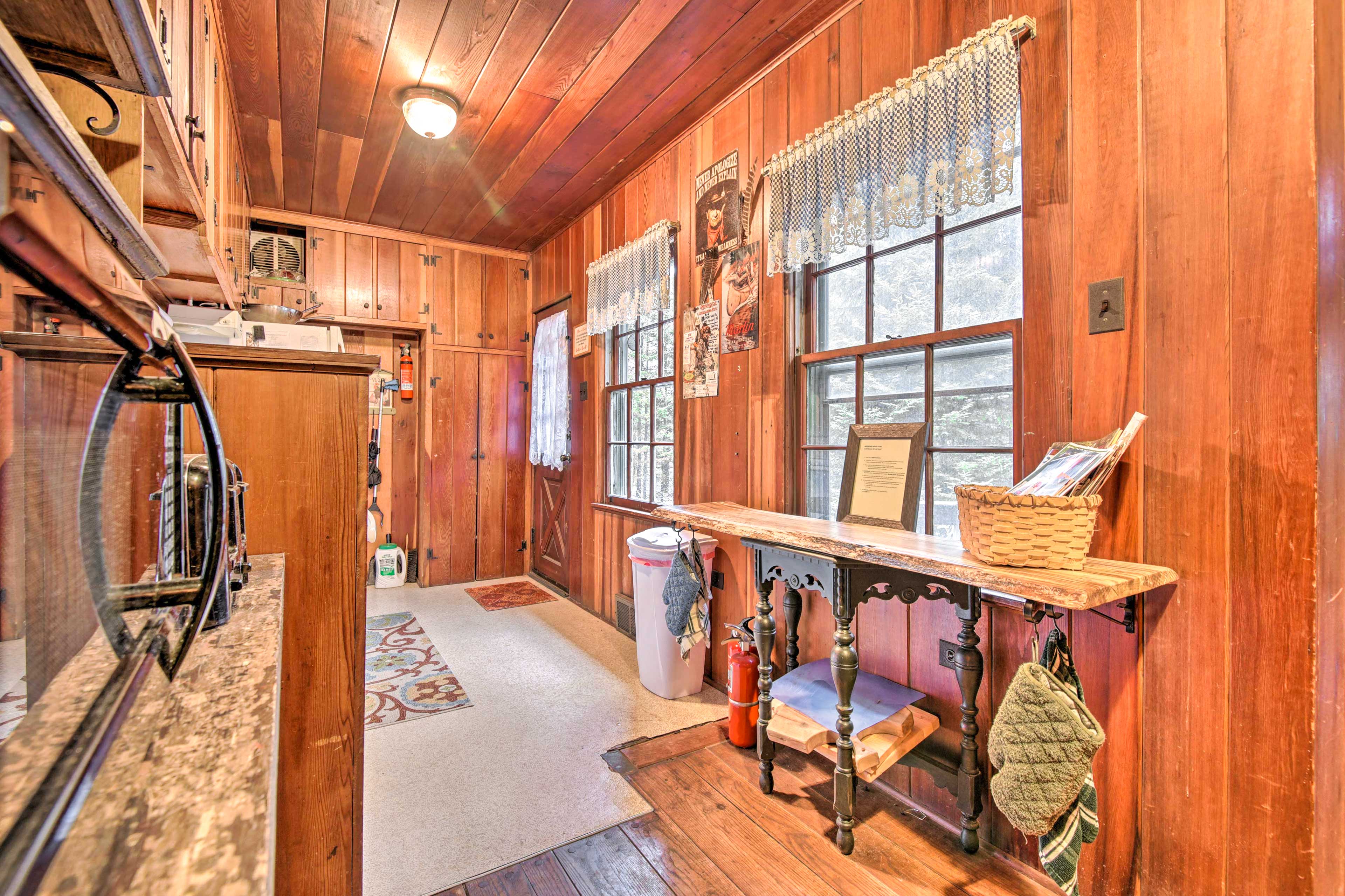 Secluded & Rustic Lake Harmony Cabin w/ Fire Pit! Evolve