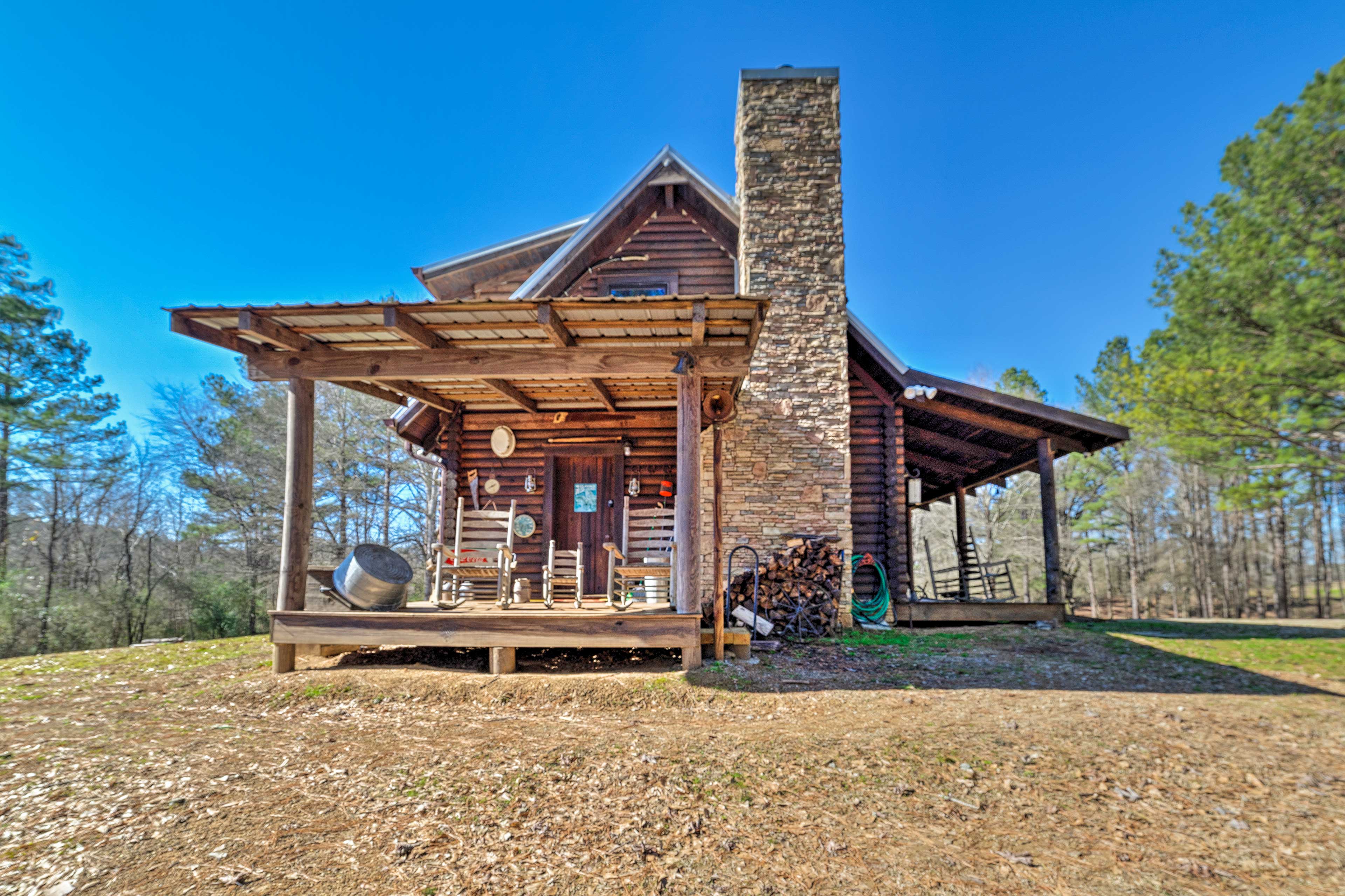 Secluded Cabin w/ Fishing Pond near Hunting! Hueytown, AL Evolve