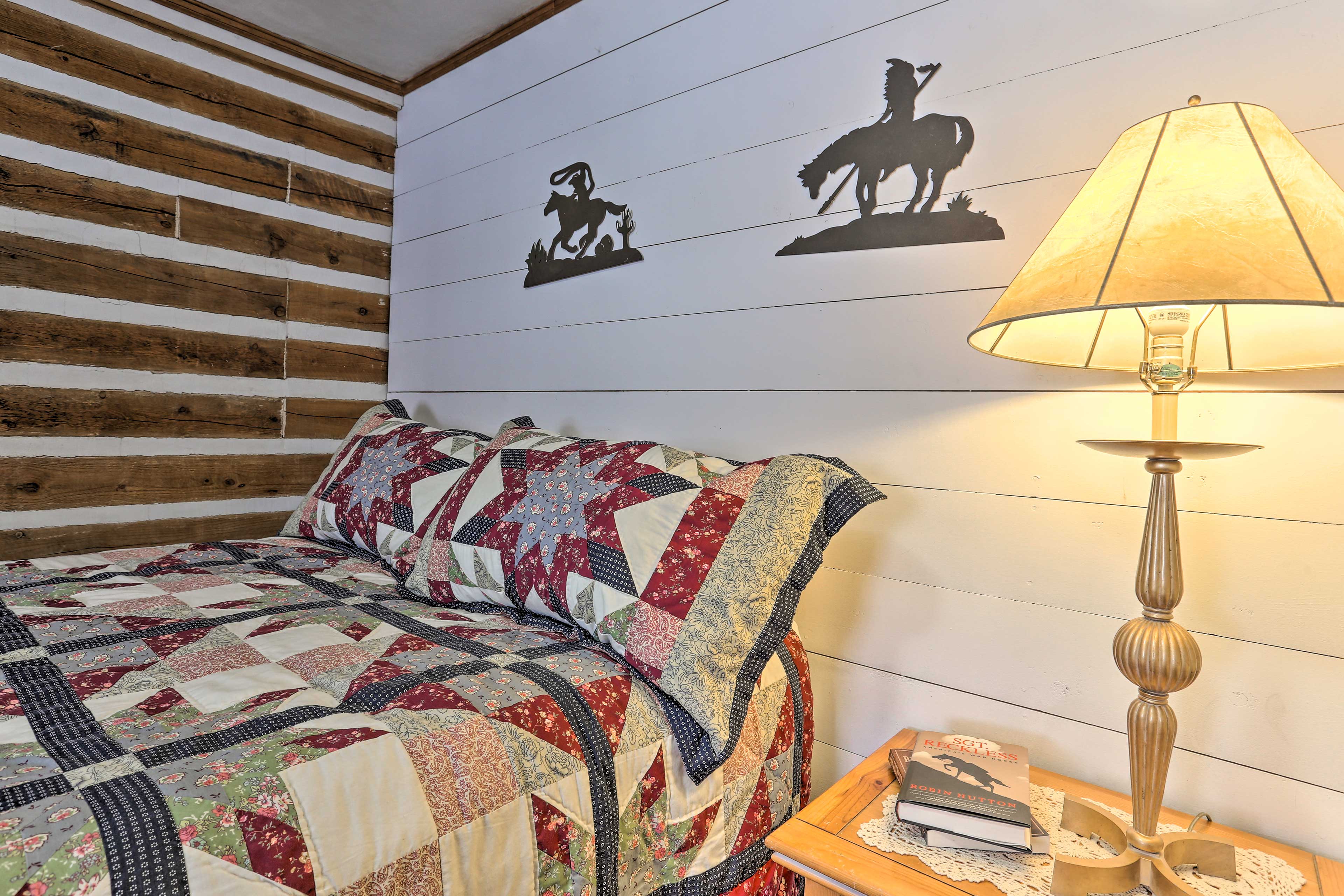 'Maltese Ranch Cabin' Near Medora Attractions! Evolve