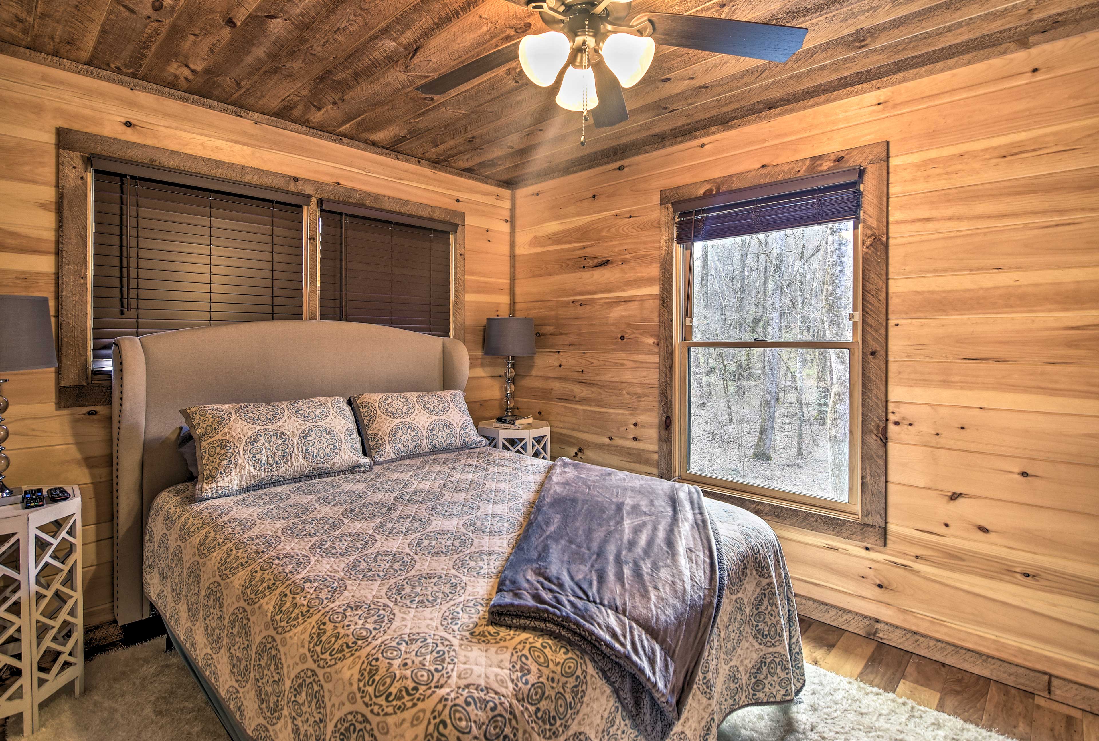 Modern Murphy Cabin w/ Nottely River Views! Evolve