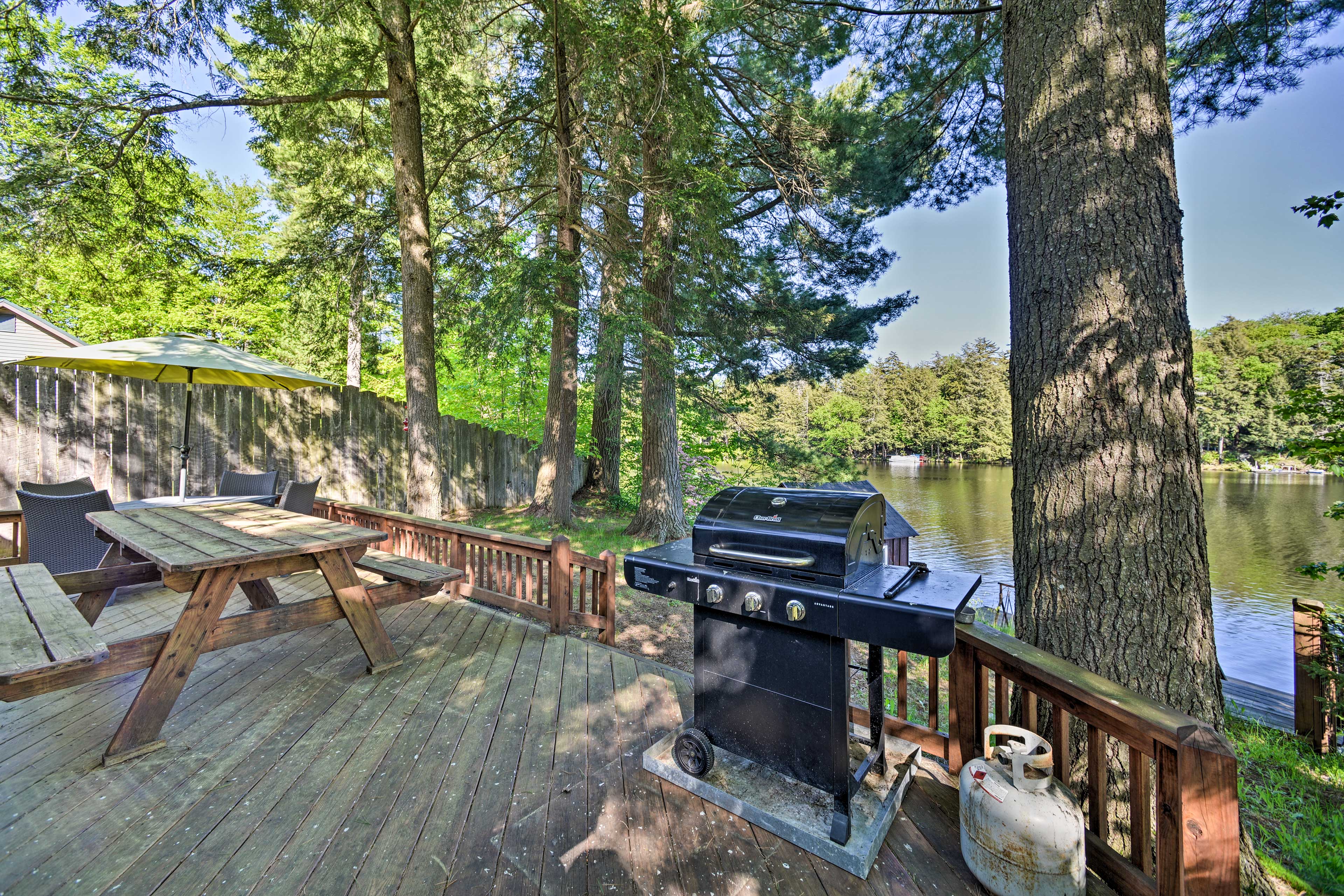 Lakefront Adirondacks Cabin w/Dock & Fire Pit Forestport, NY Evolve