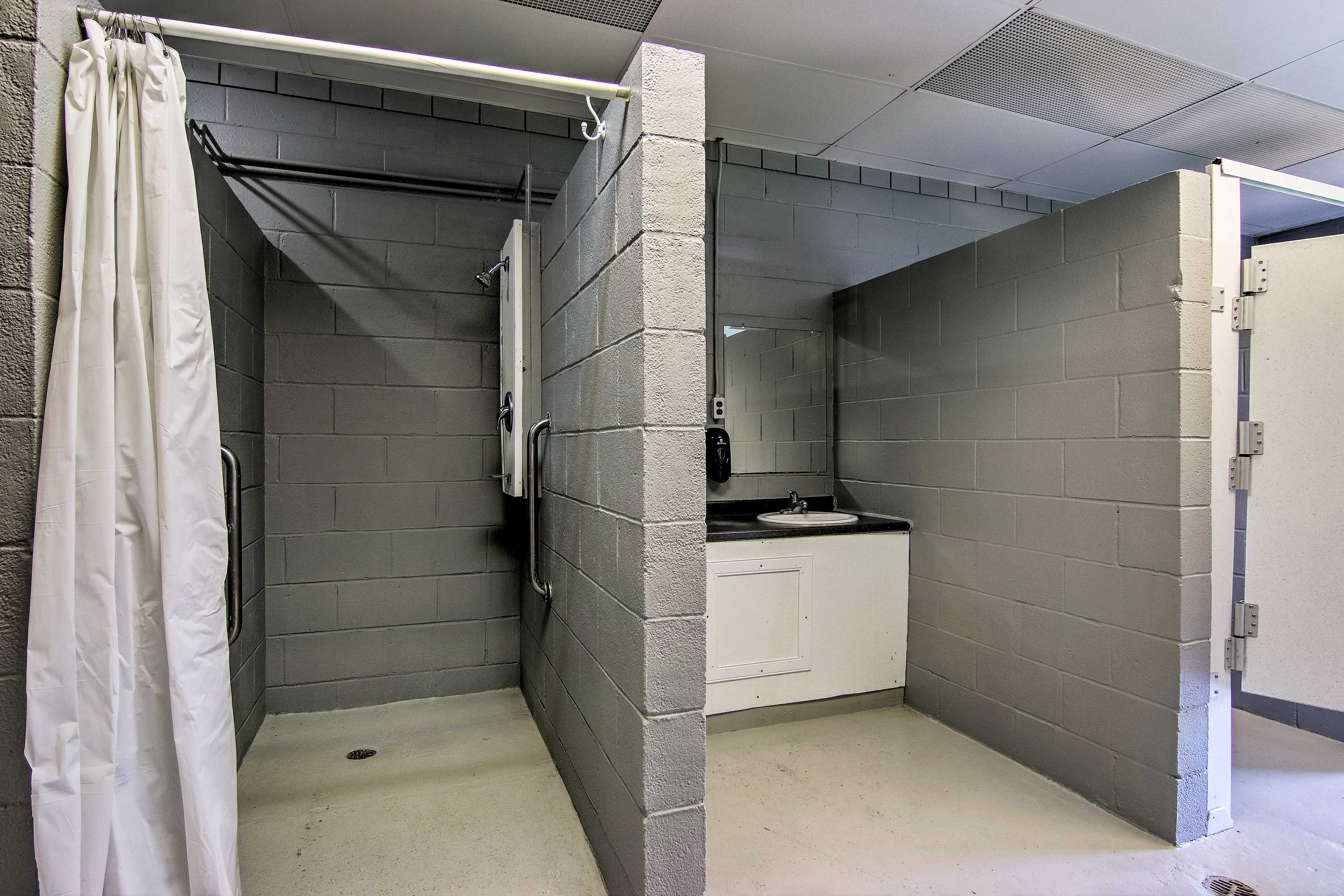 DogFriendly Ocean Pines Home w/ Pool Access! Evolve