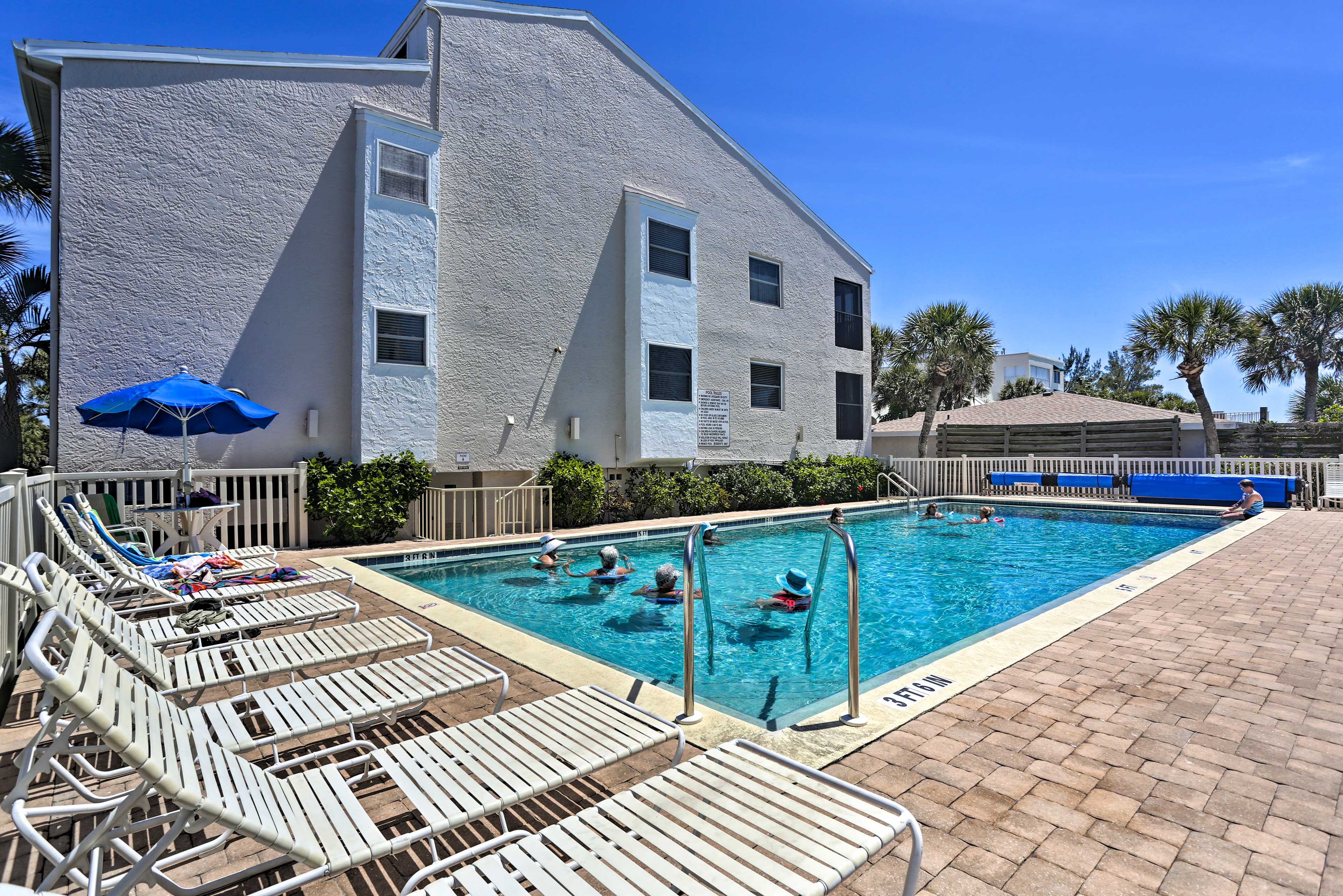 Beachfront Englewood Condo Pool & Boat Slip Evolve