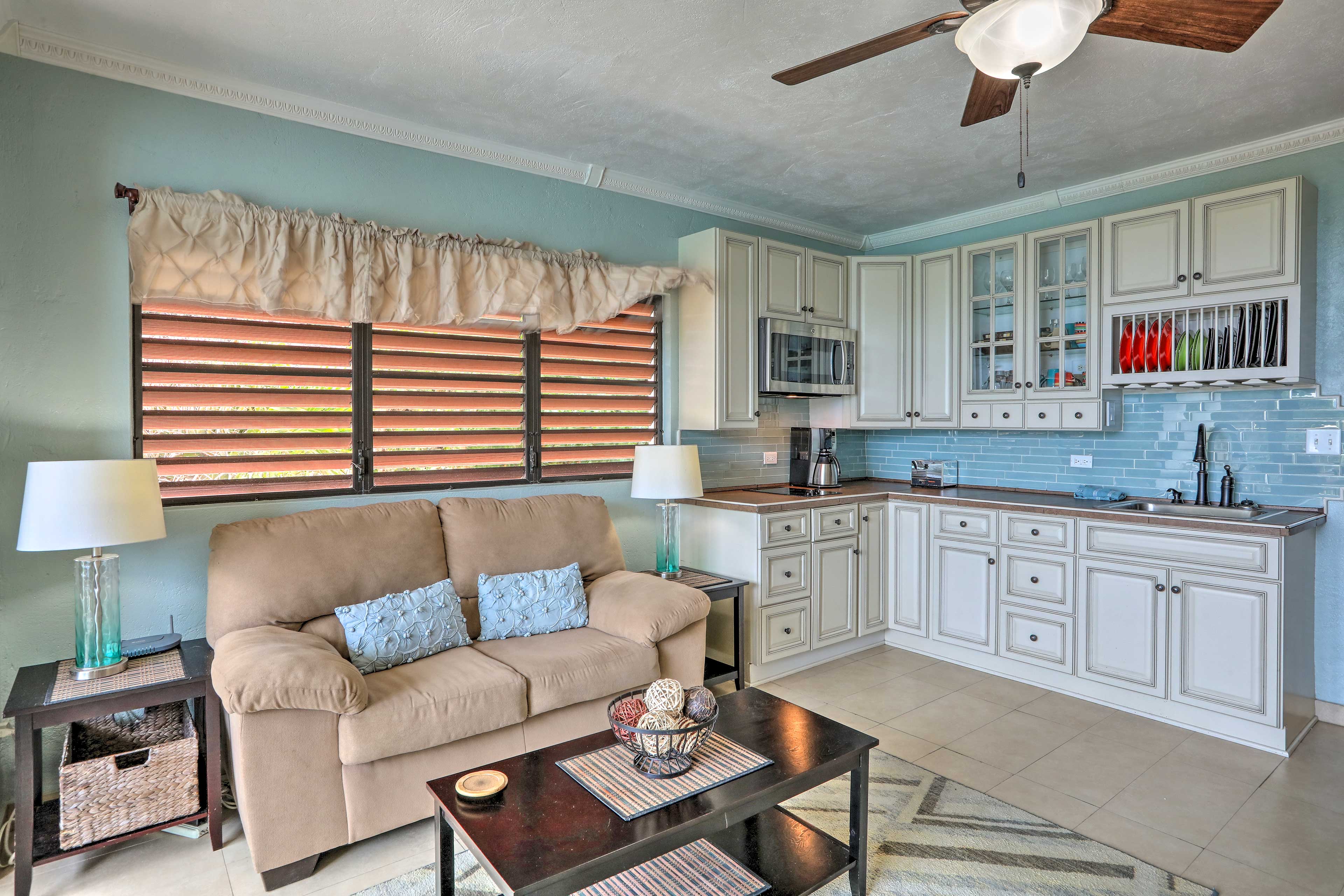 Saint Thomas Condo w/ Ocean Views, Walk to Beach! St. Thomas, VI Evolve