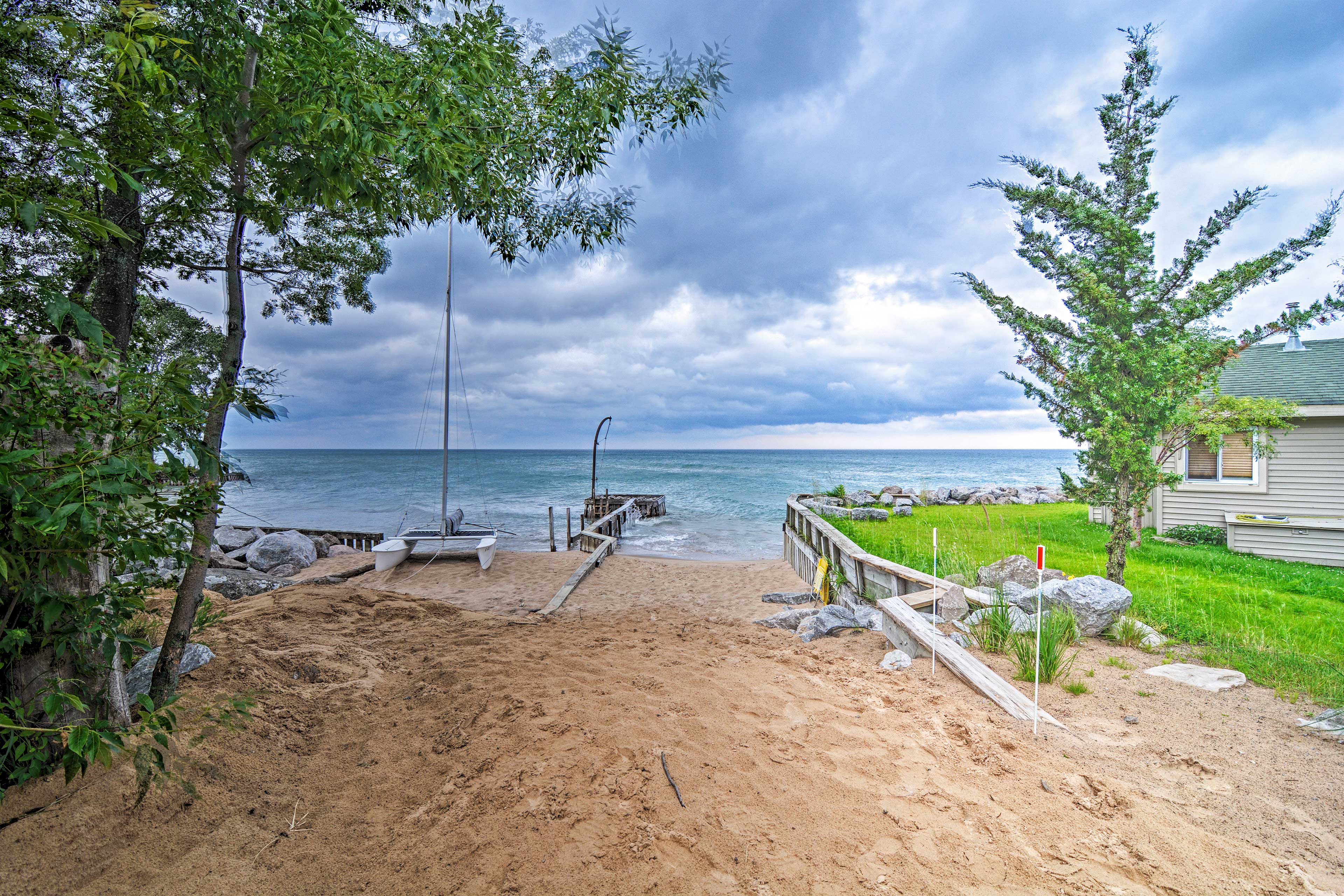 Lake Huron House w/ Grill + Beach Access! East Tawas, MI Evolve