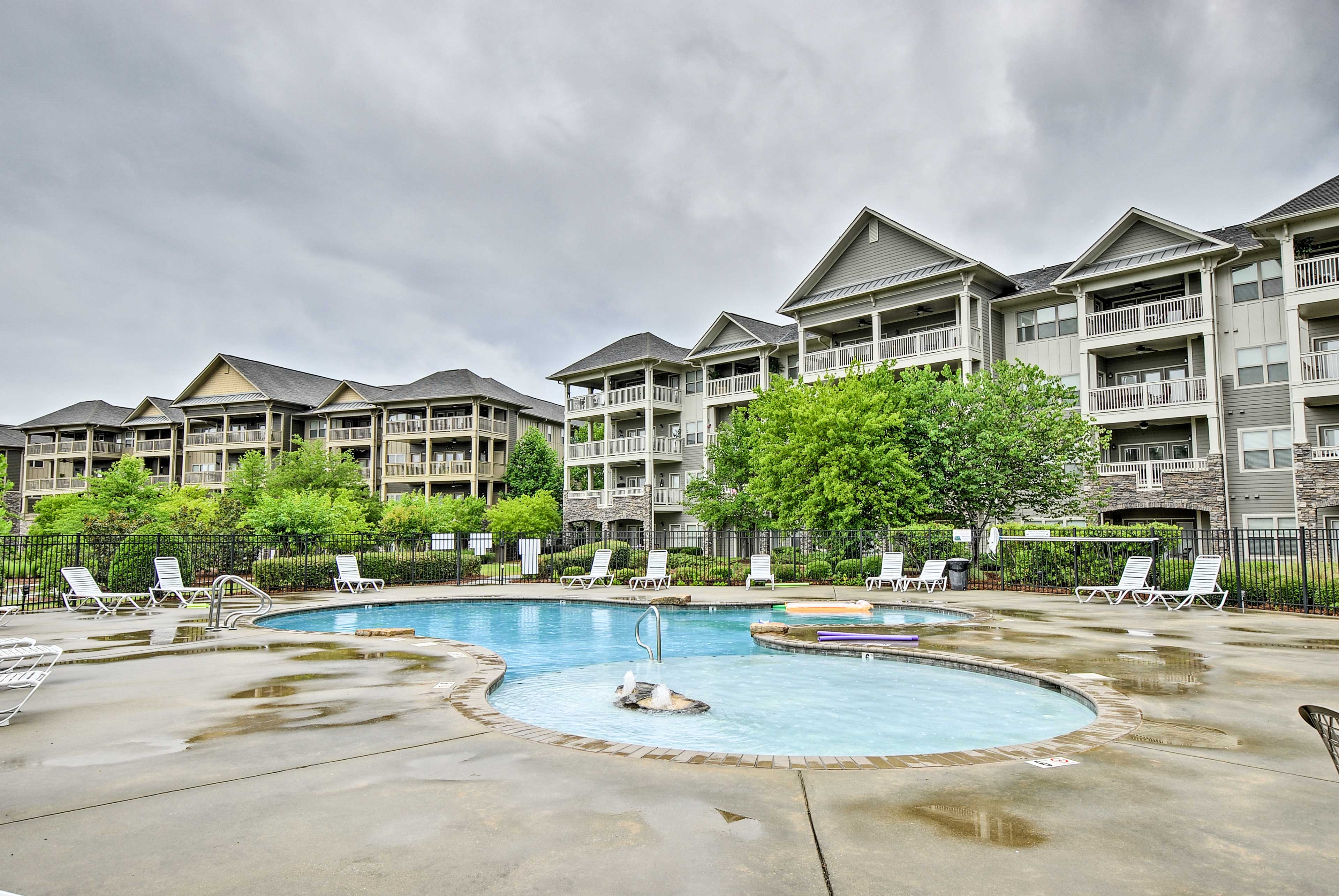 Talladega Area Condo w/ Lake Views & Pool! Evolve