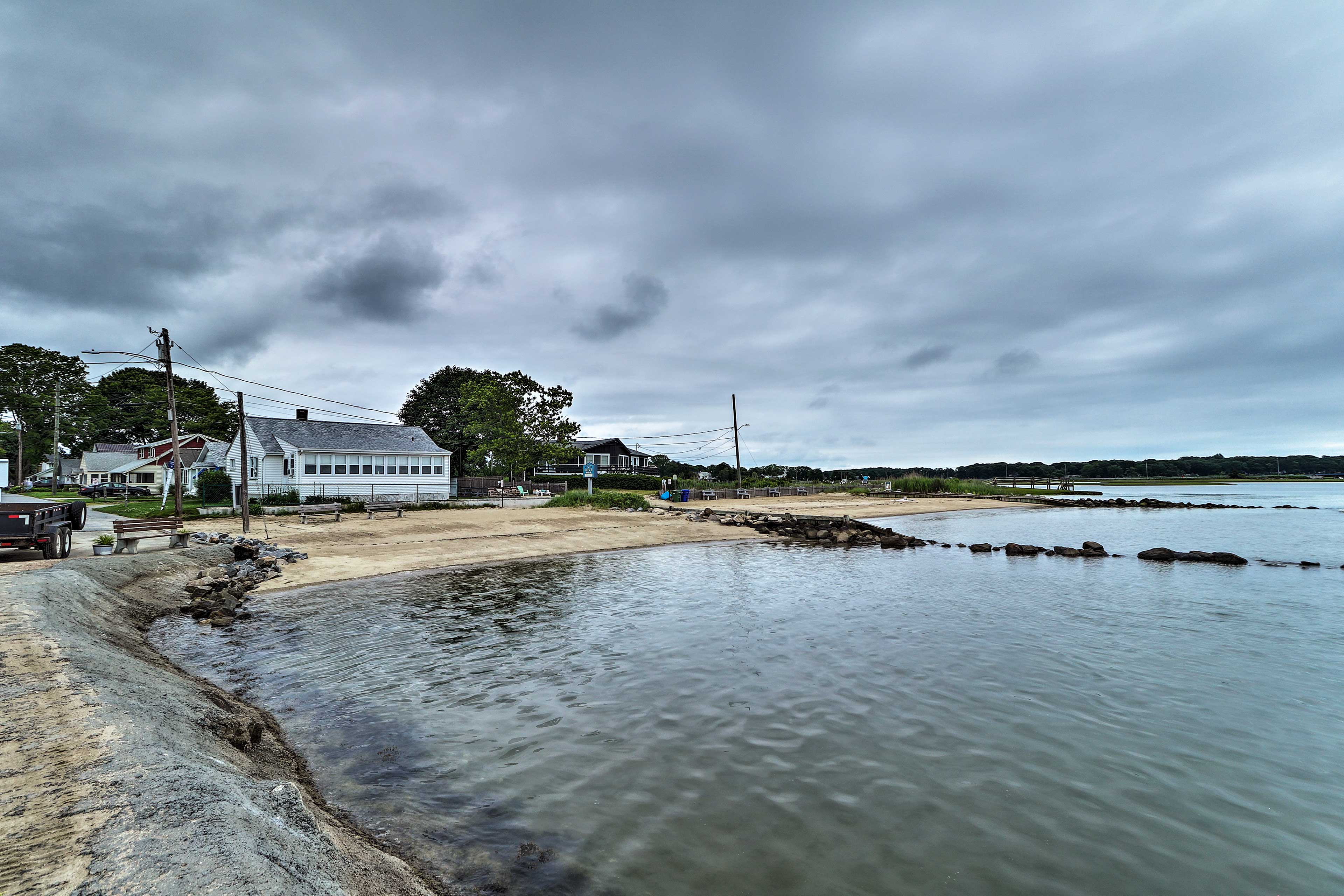 Saybrook Manor House, Walk to Cove Beach! Old Saybrook, CT Evolve