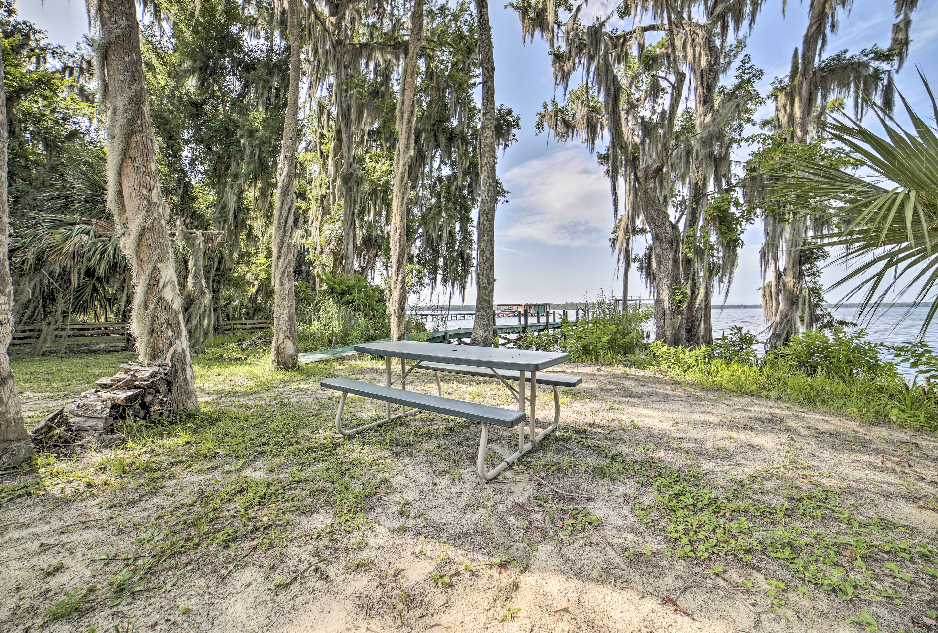 Welaka House w/Private Dock on St Johns River Evolve