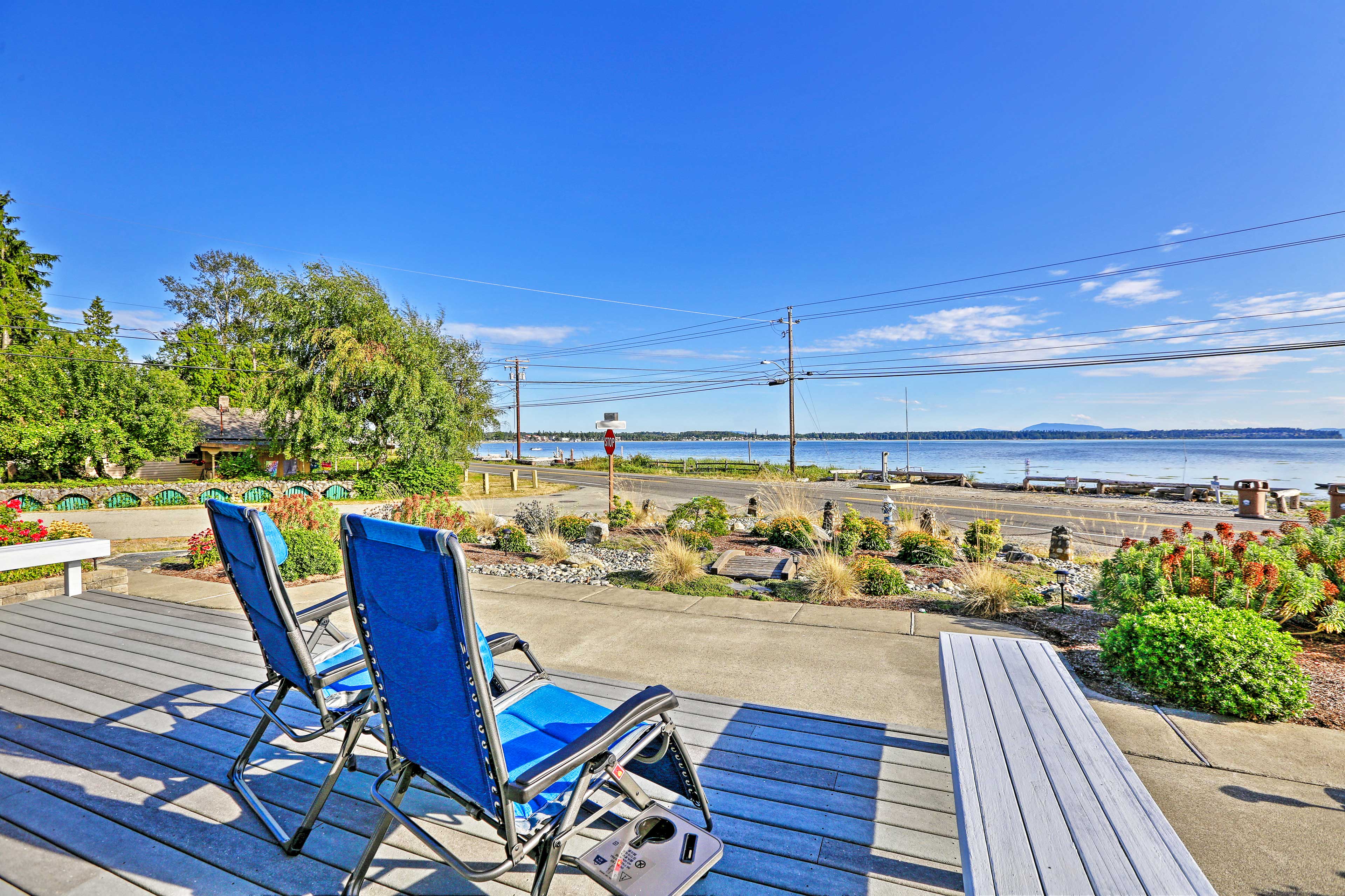 Birch Bay Waterfront Home Steps to Beach! Blaine, WA Evolve