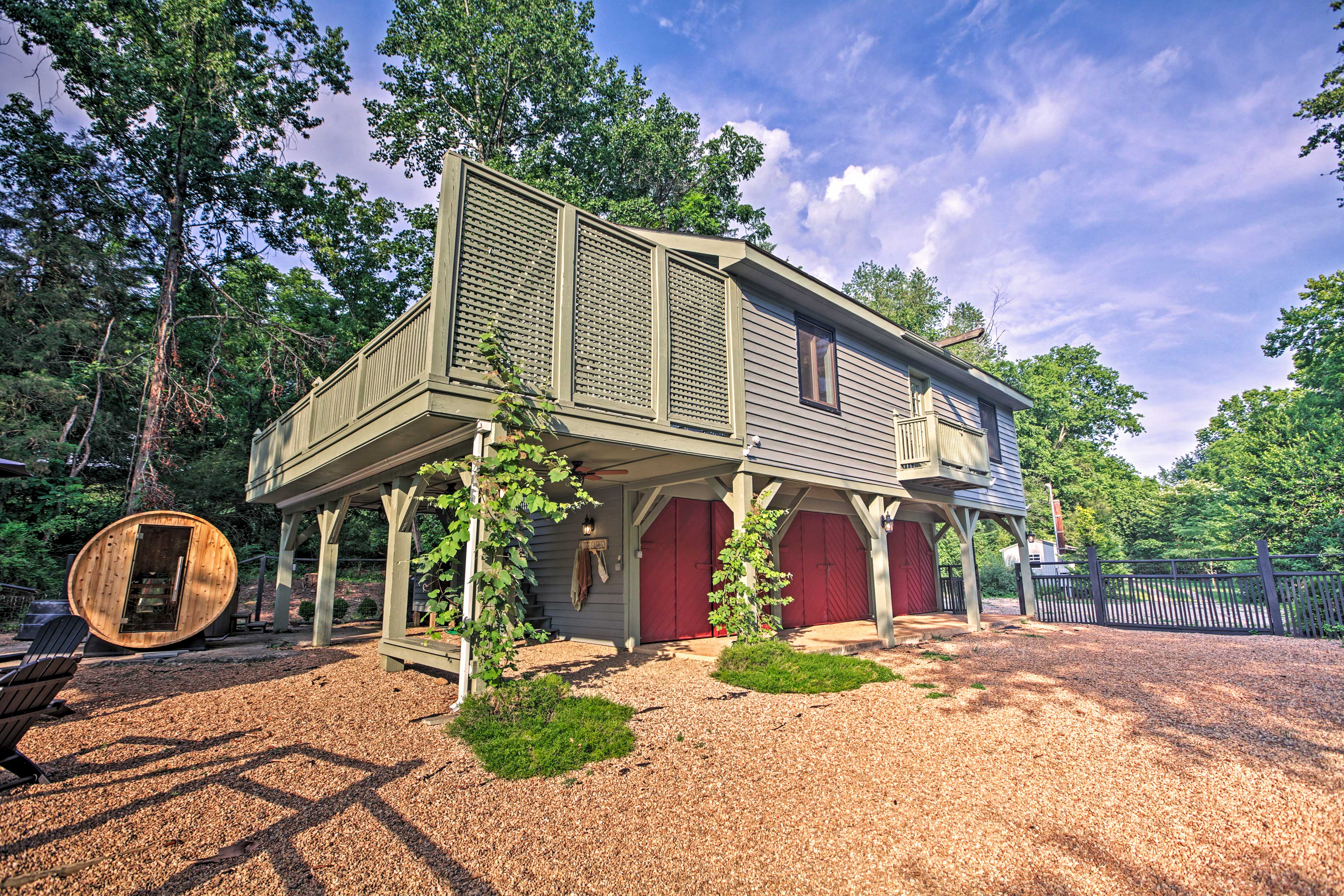 Rustic Home & Cottage at Warren Mill on 12 Acres! Scottsville, VA