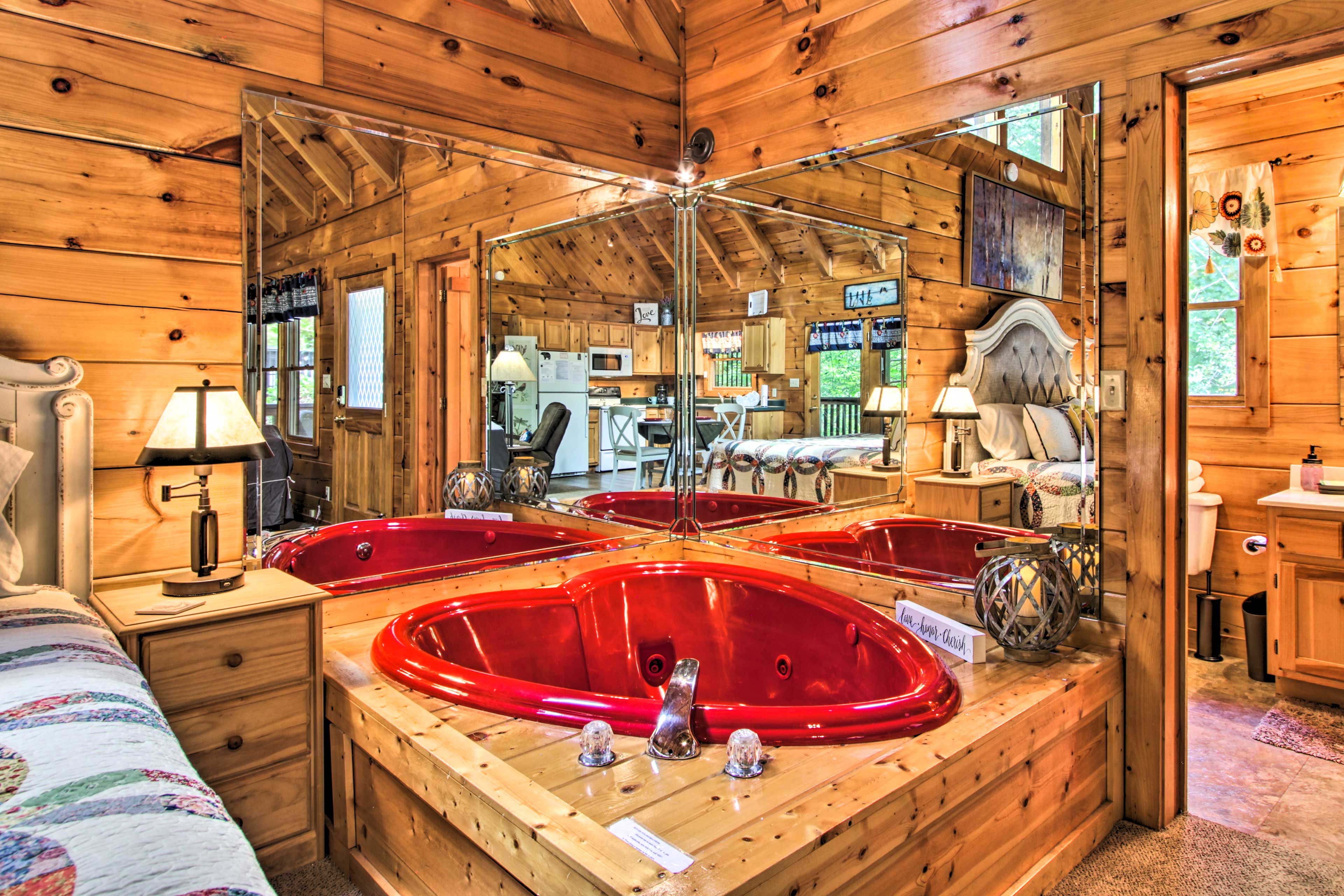 Romantic Gatlinburg Studio Cabin w/ Hot Tub & Deck Evolve