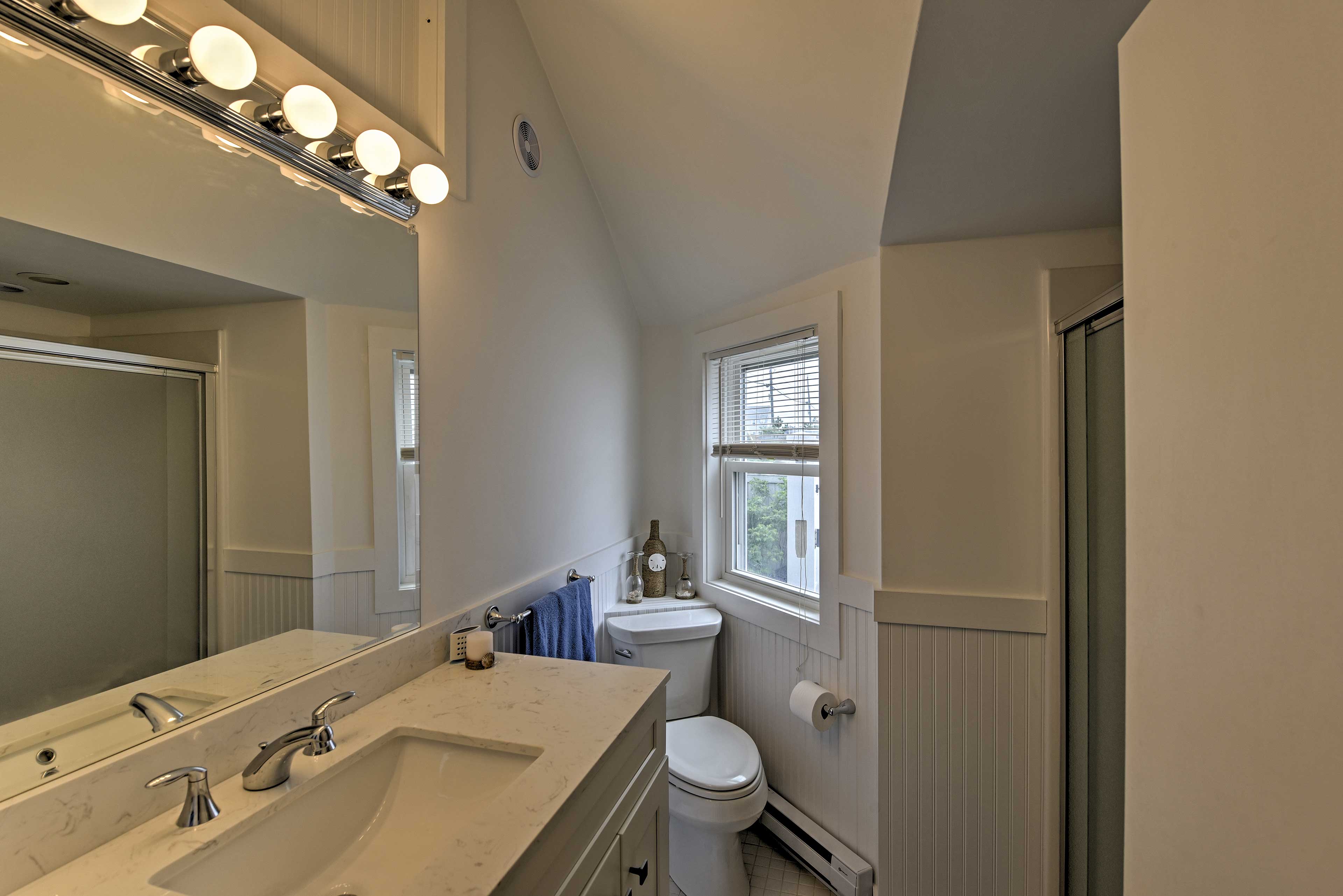 Peaceful Cottage Steps to Matunuck Beach South Kingstown, RI Evolve