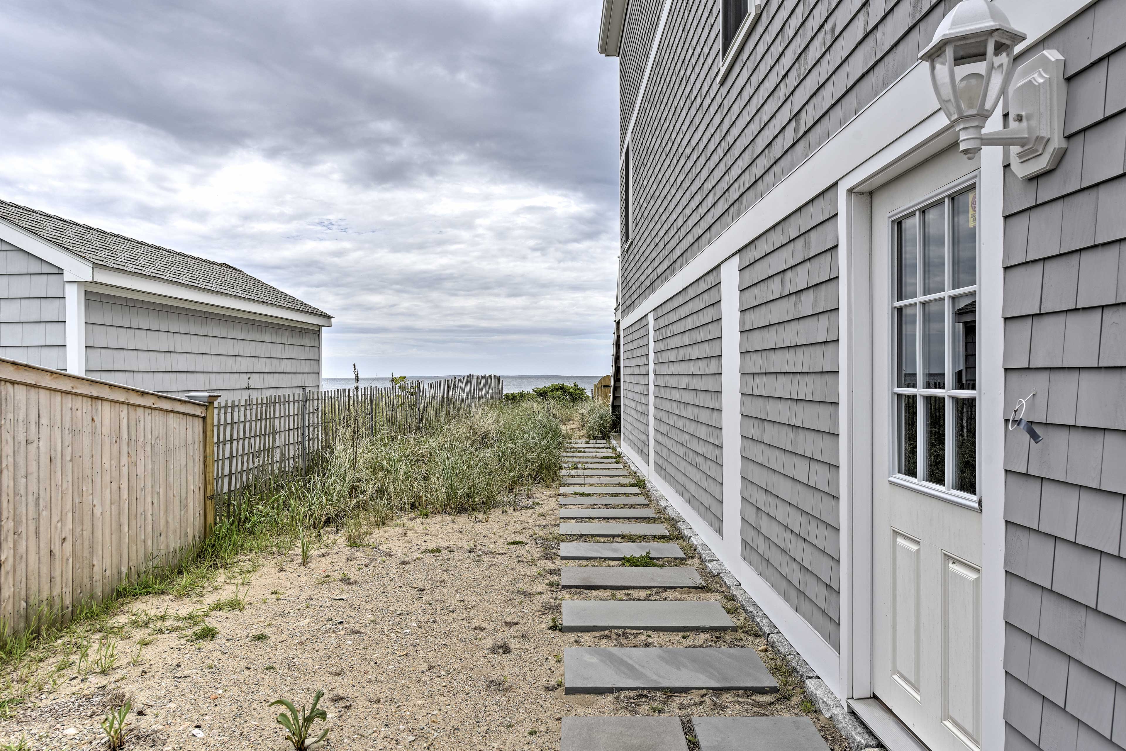 Peaceful Cottage Steps to Matunuck Beach South Kingstown, RI Evolve