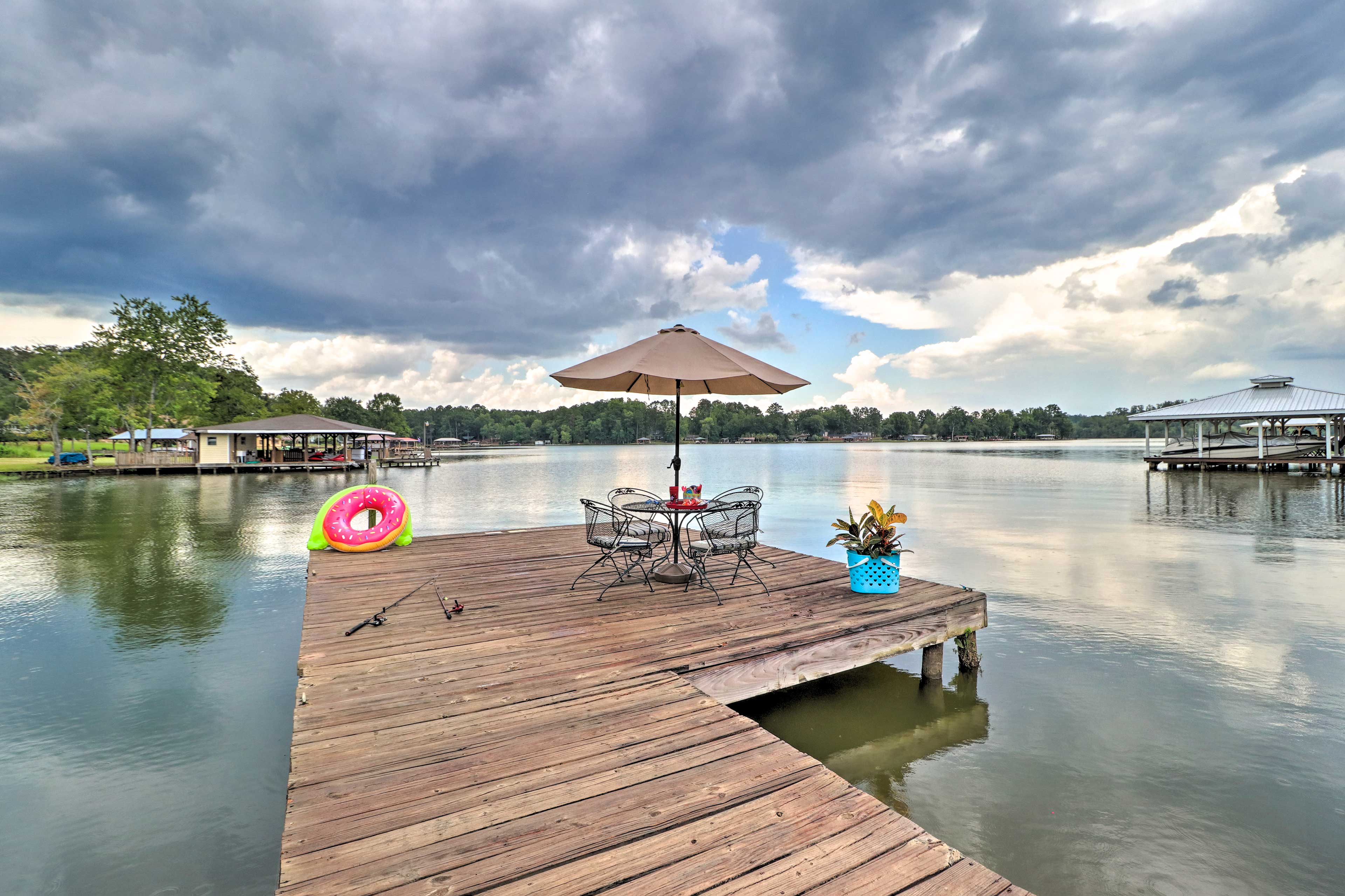 Eatonton Home w/ Dock & Lake Sinclair Views! Evolve