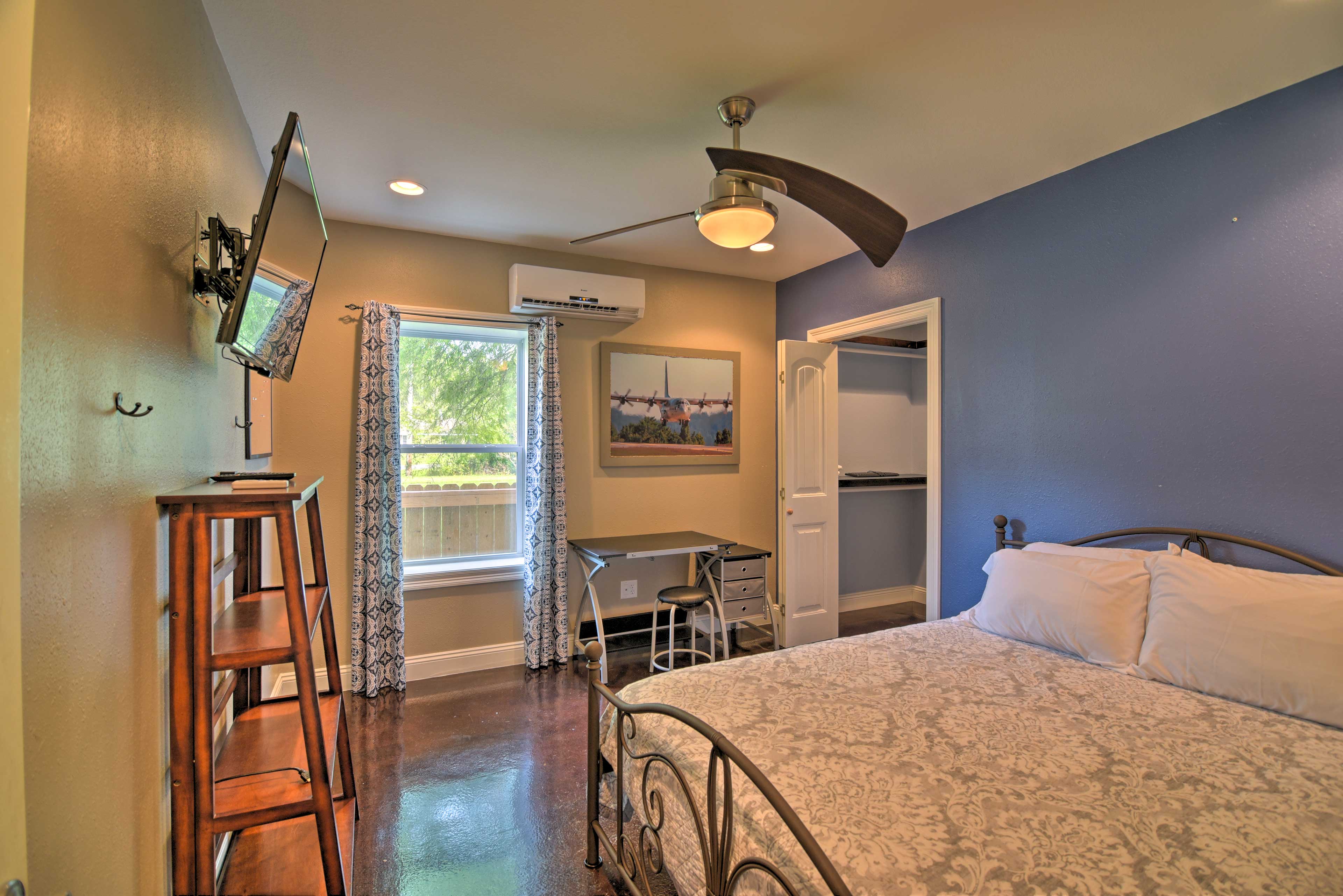 Waveland Family House, 4Minute Drive to the Beach Evolve