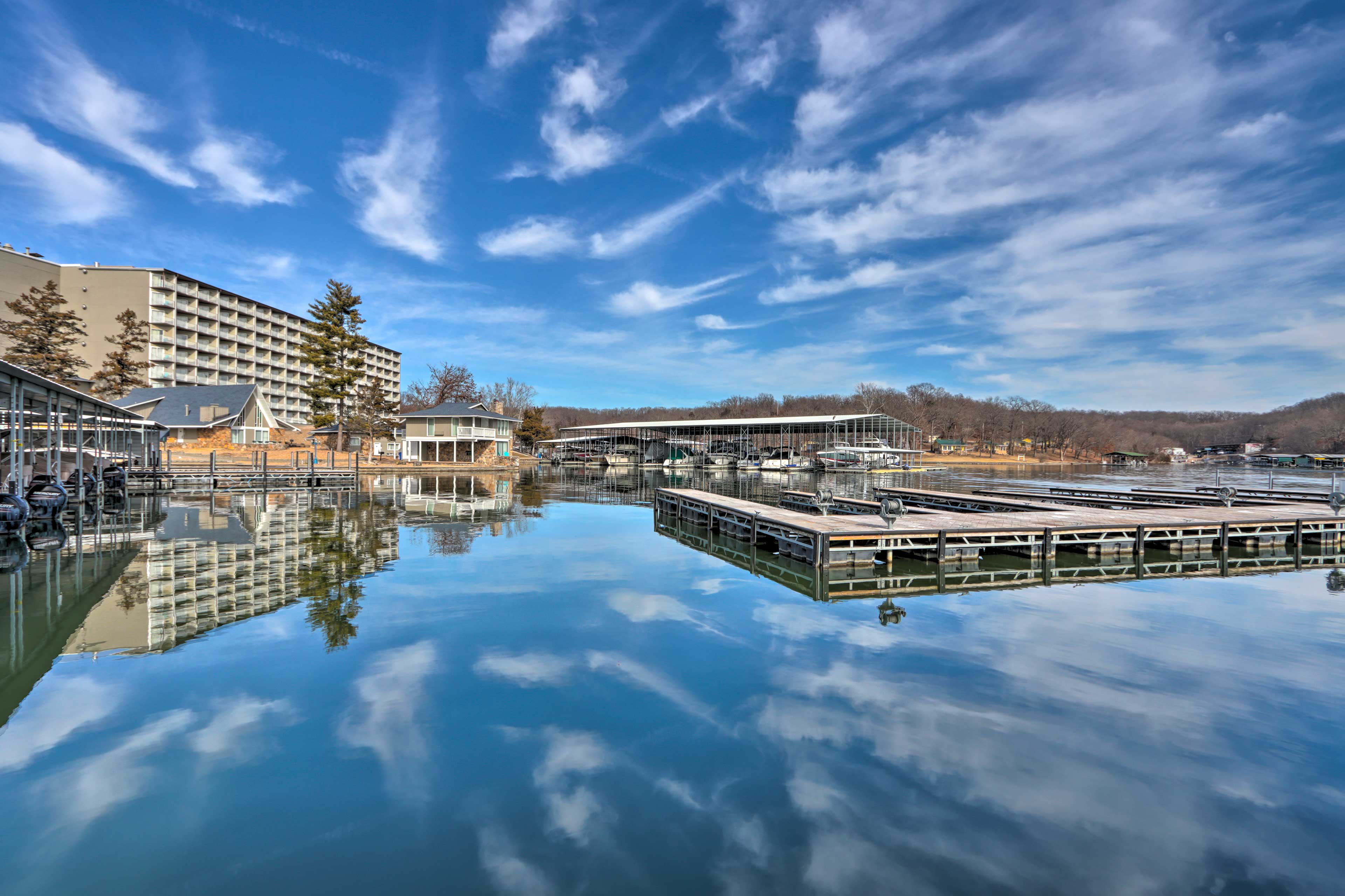 Osage Beach Home w/ Private Hot Tub Near Lake! Evolve