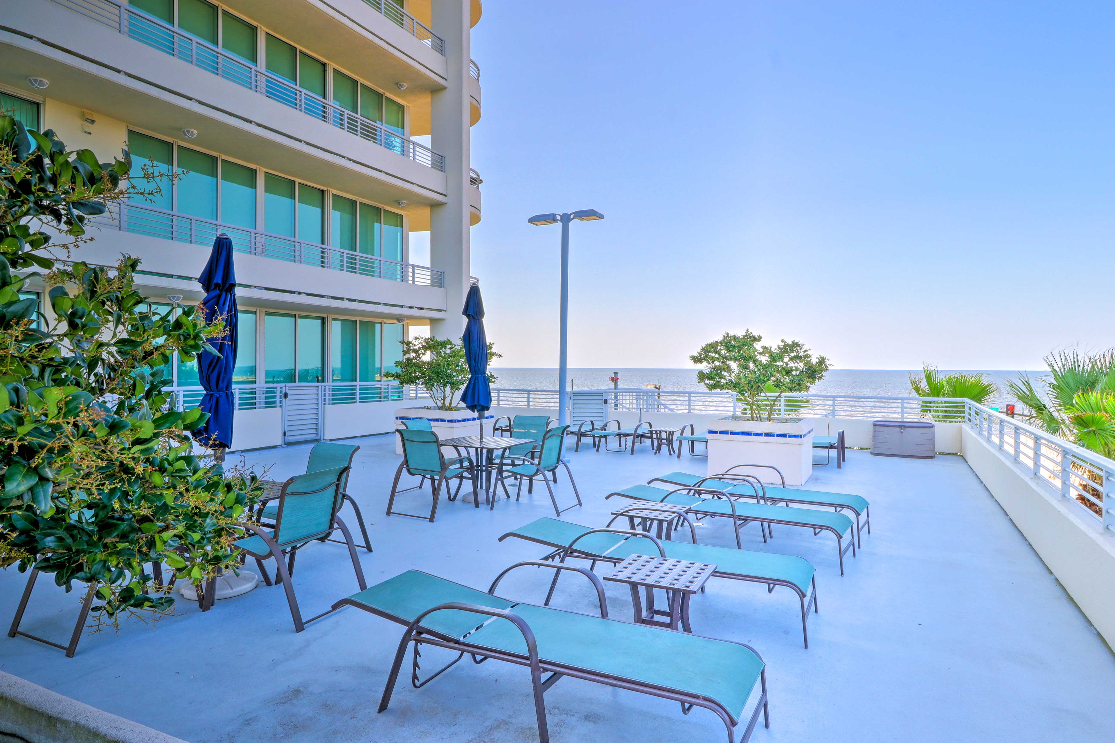Luxurious Biloxi Beach Condo w/ Amenities & Views! Evolve
