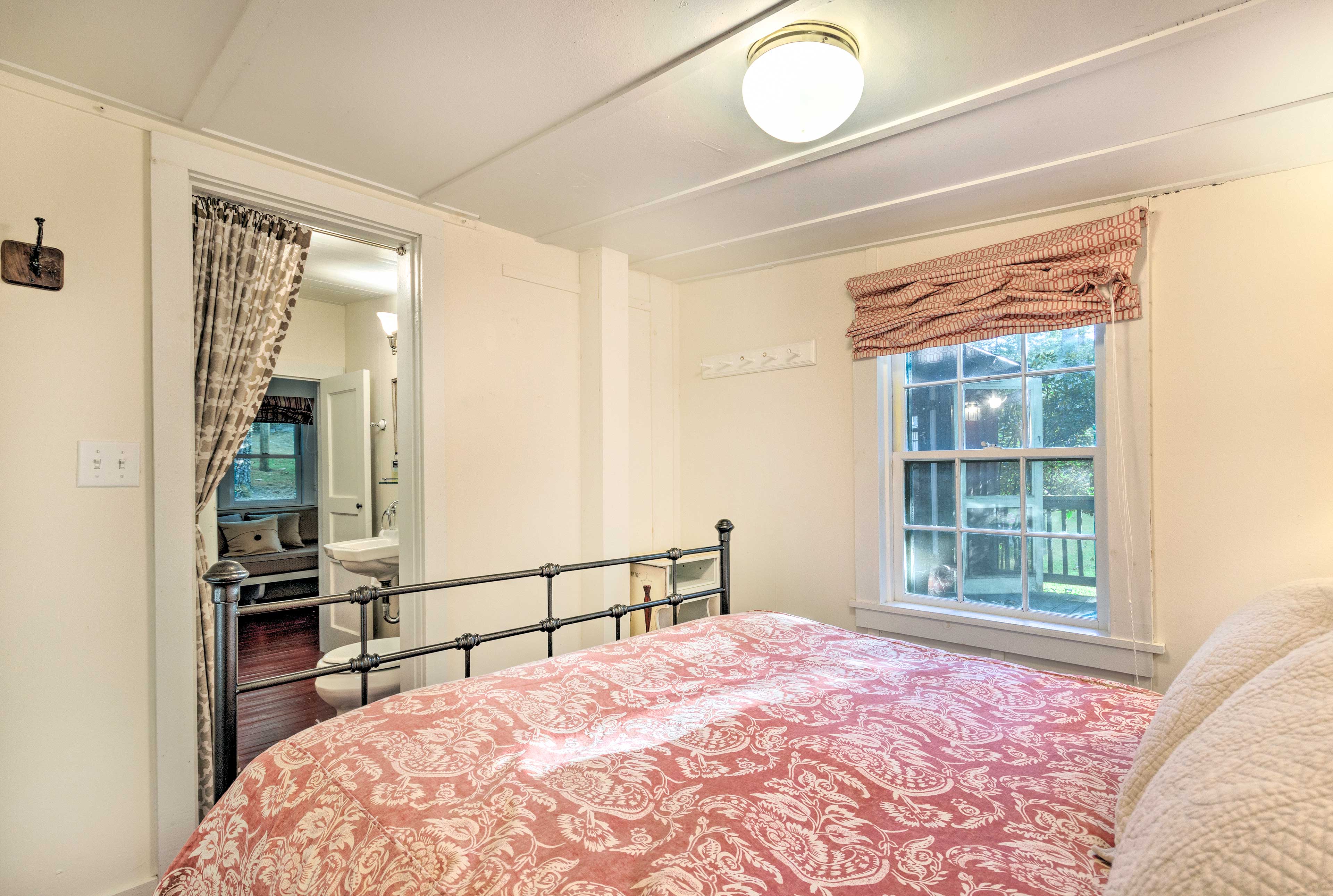 Waterfront Home w/ Boat Dock on Mirror Lake! Highlands, NC Evolve