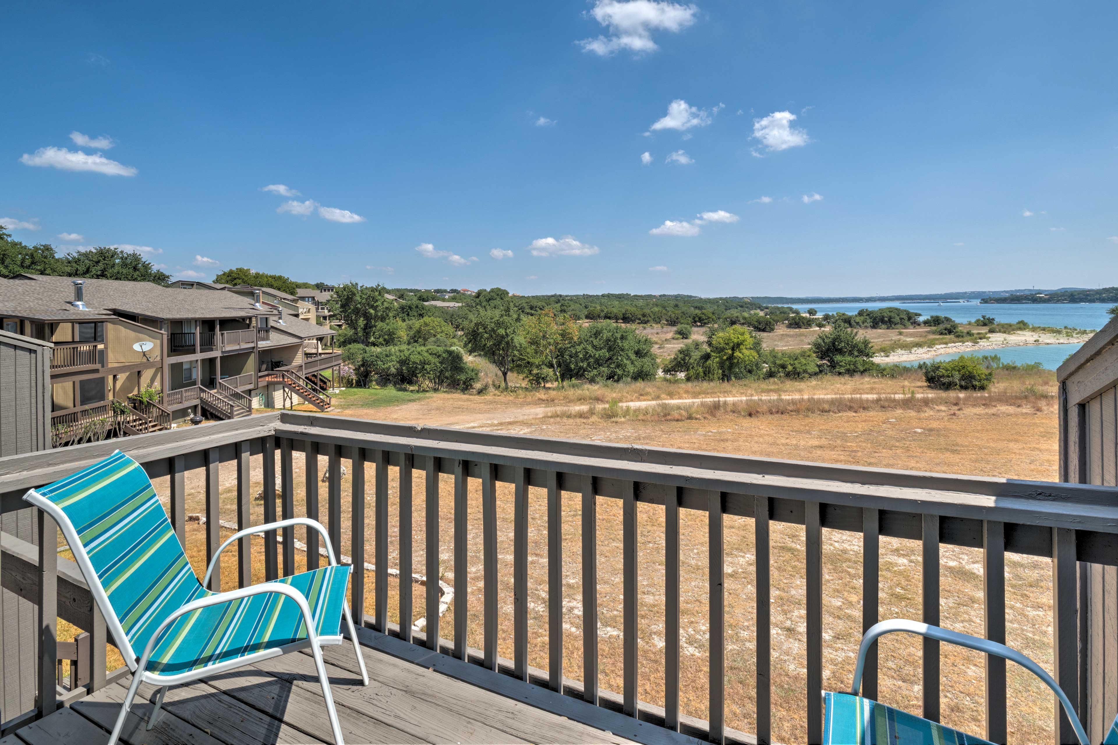 Waterfront Lake Travis Home w/ Pool Access! Point Venture, TX Evolve