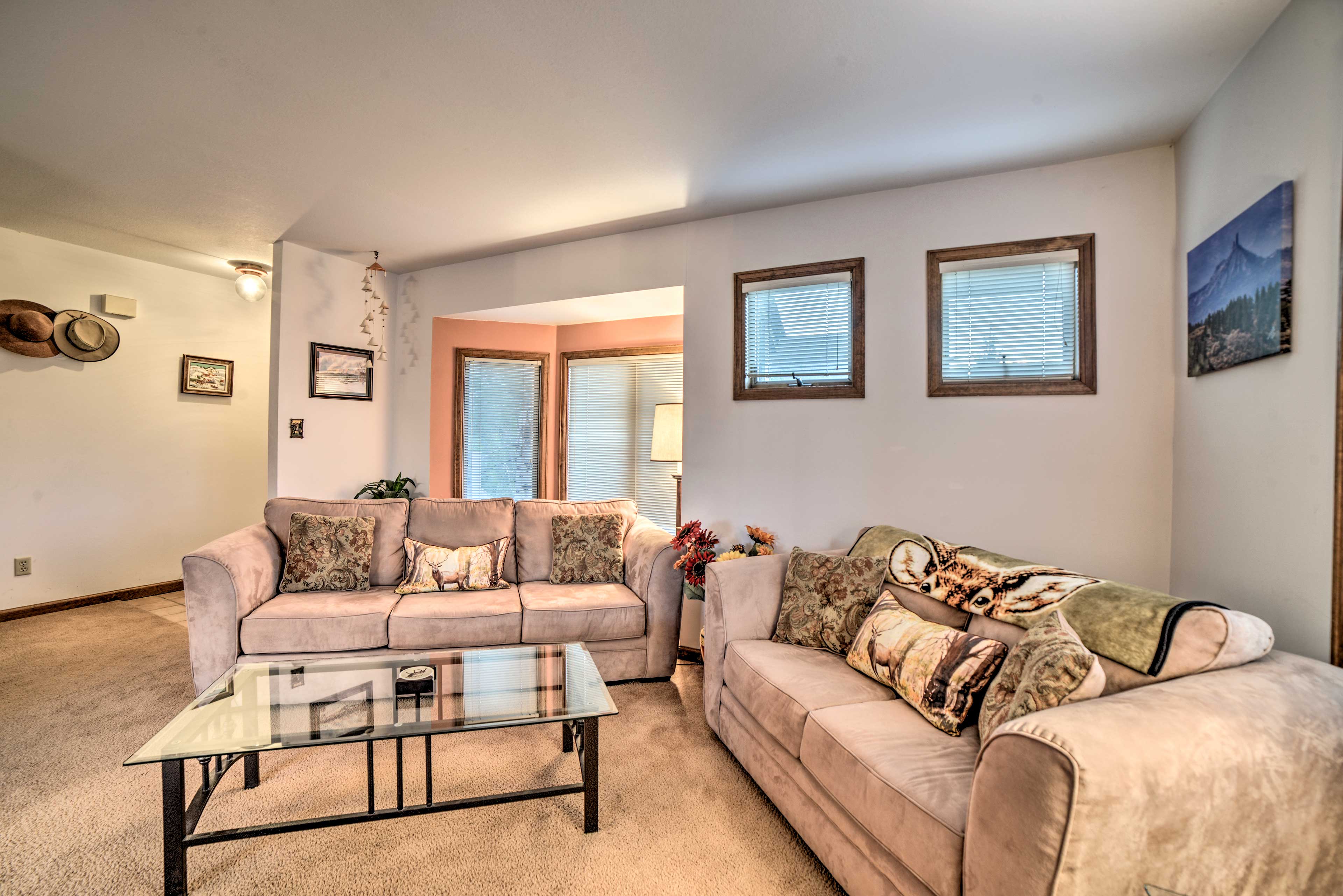 Pagosa Condo w/ Deck, 4 Mi to Hot Springs & Dtwn Pagosa Springs, CO