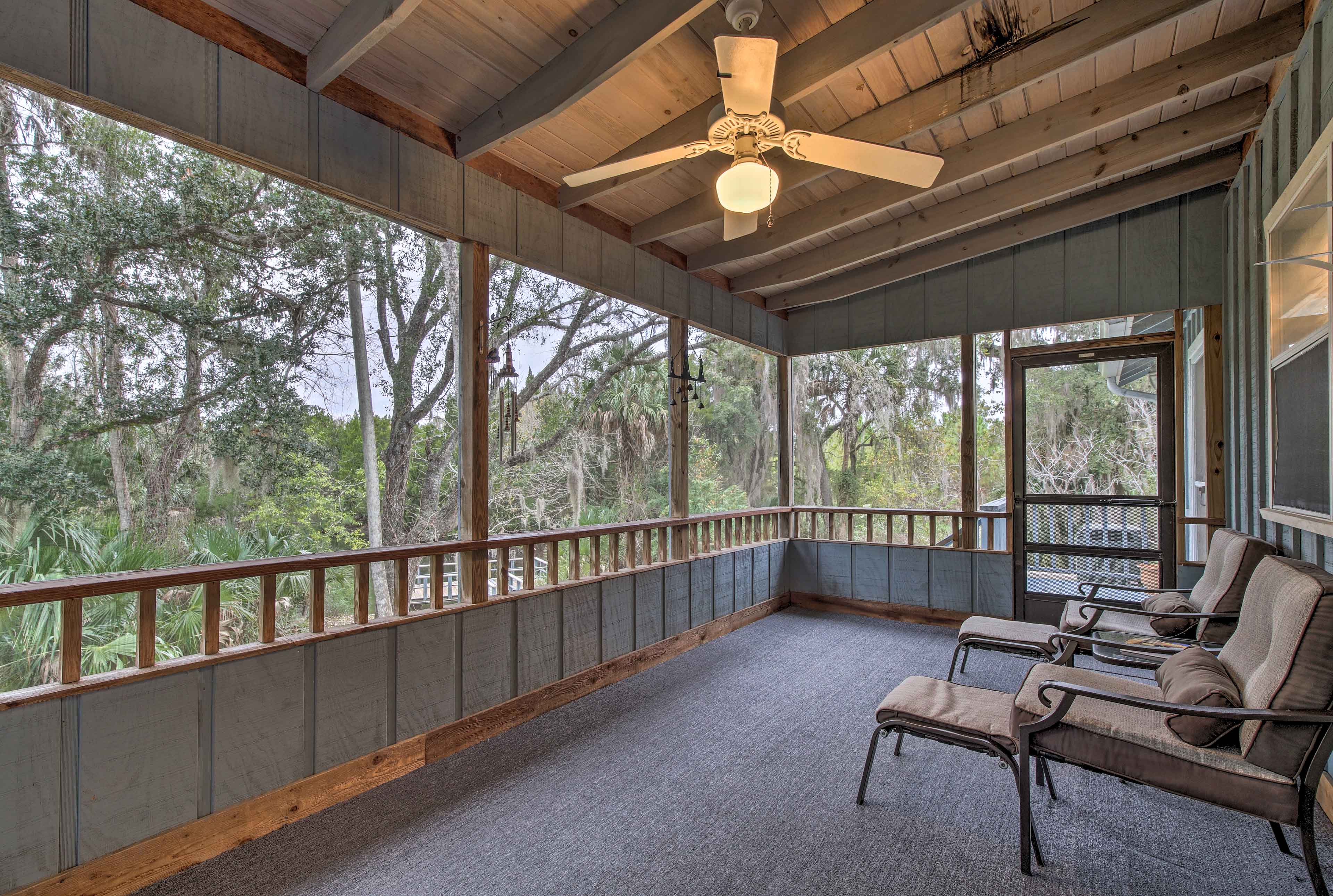 Crystal River Home w/ Dock, 1 Mile to Boat Launch Evolve