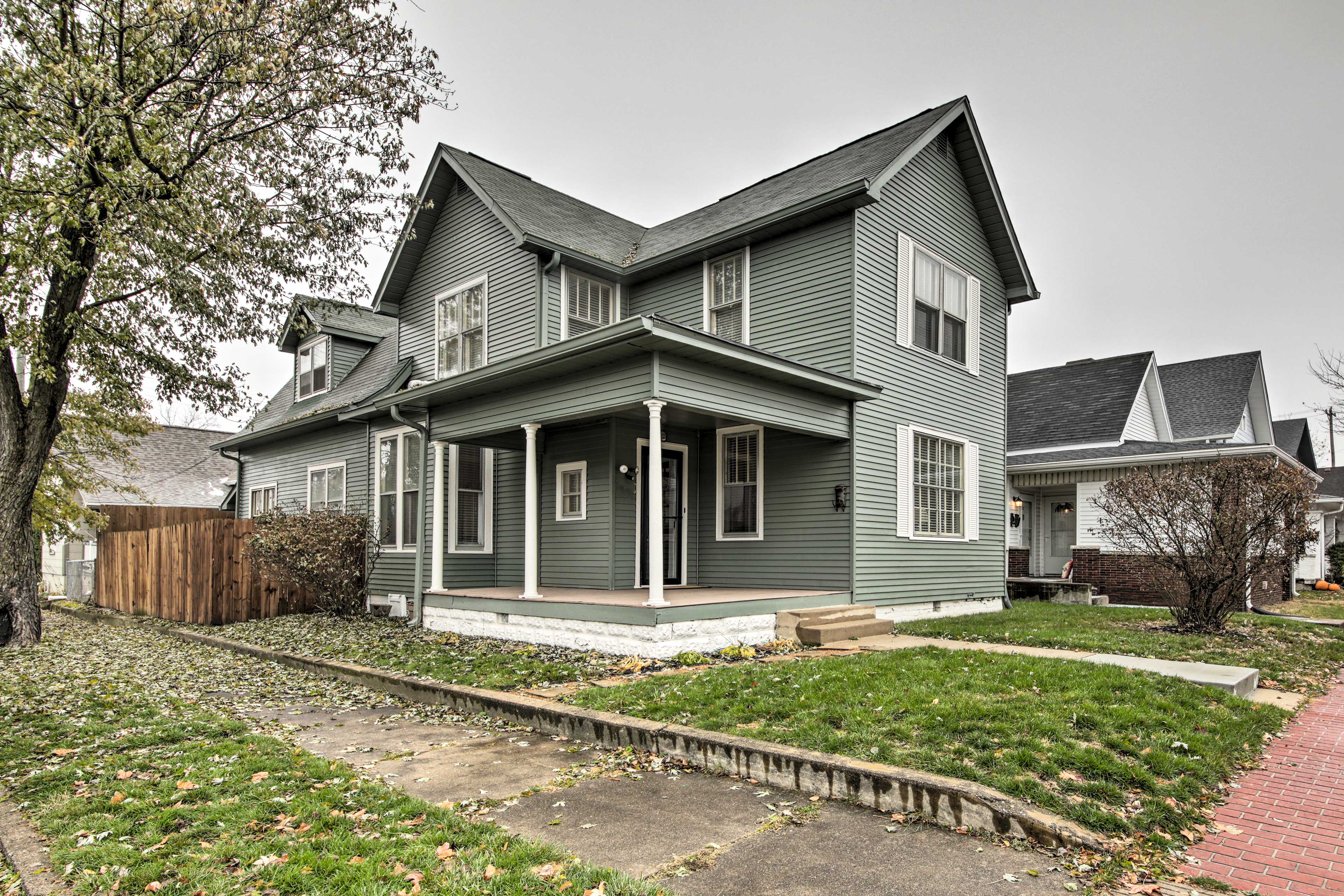 Historic Noblesville Home Walk to Downtown Shops! Evolve