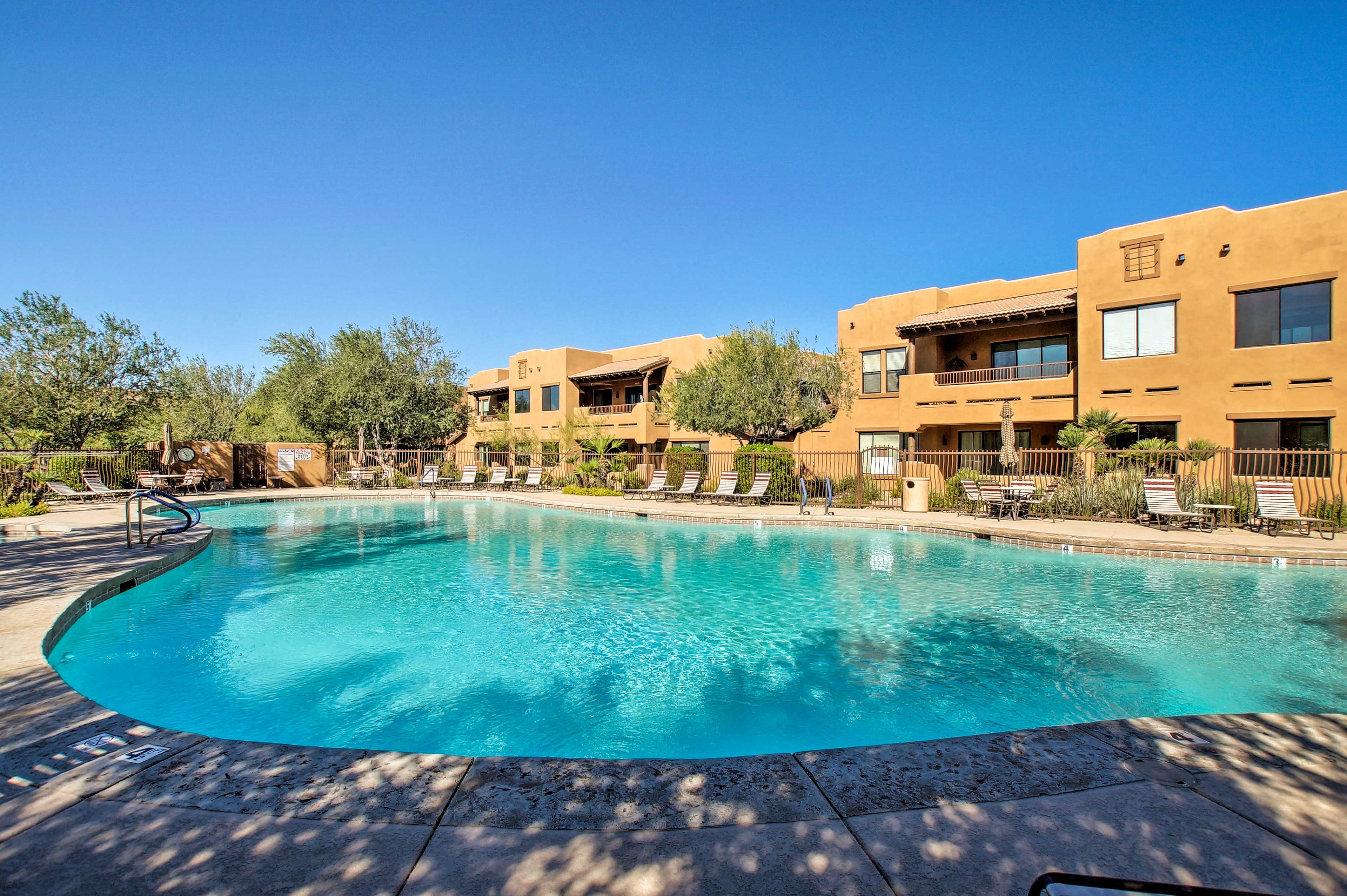 Scottsdale Serenity Condo w/ Pool Access + Views! Evolve