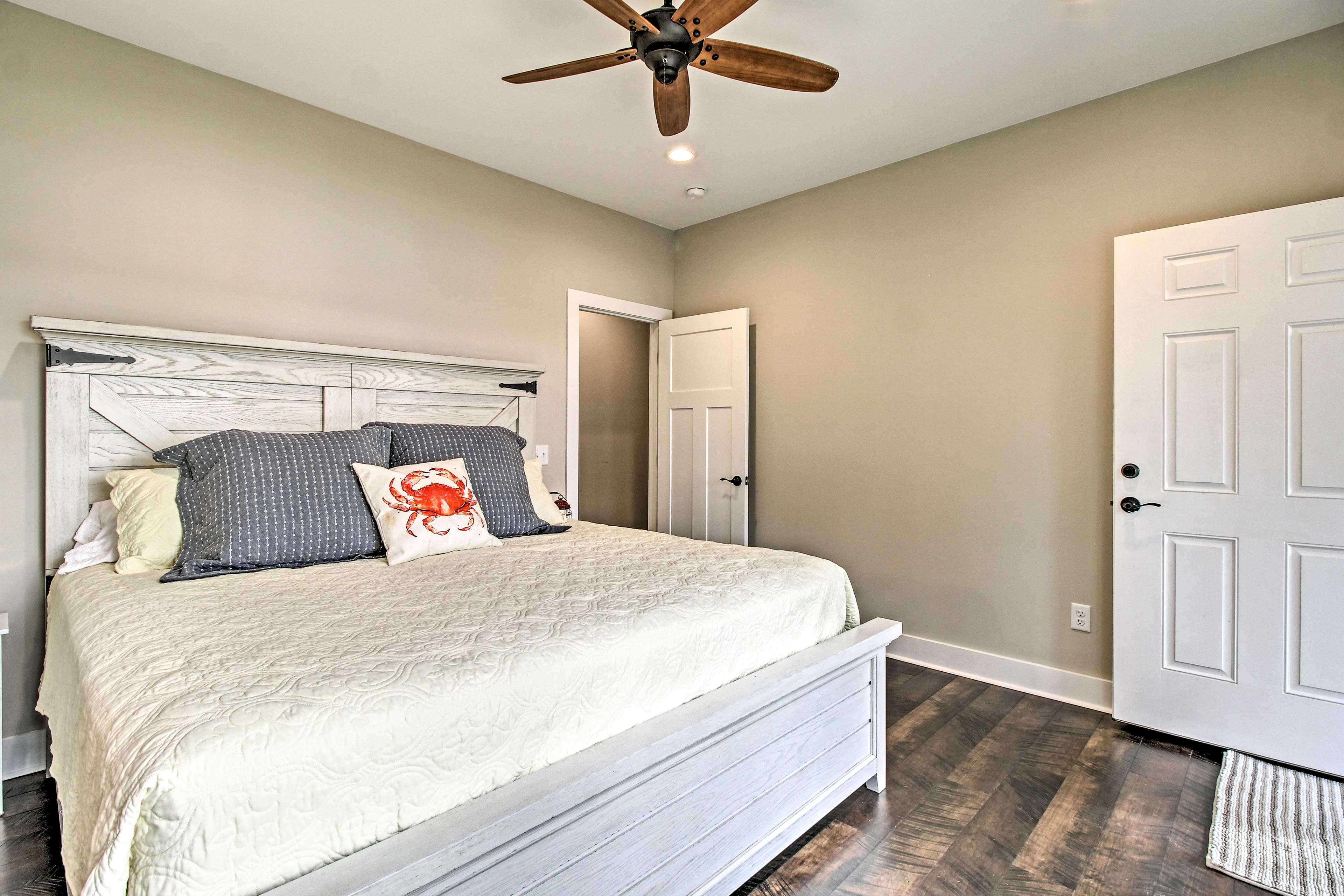 Waterfront Colonels Island Home Boat Slip & Dock! Midway, GA Evolve