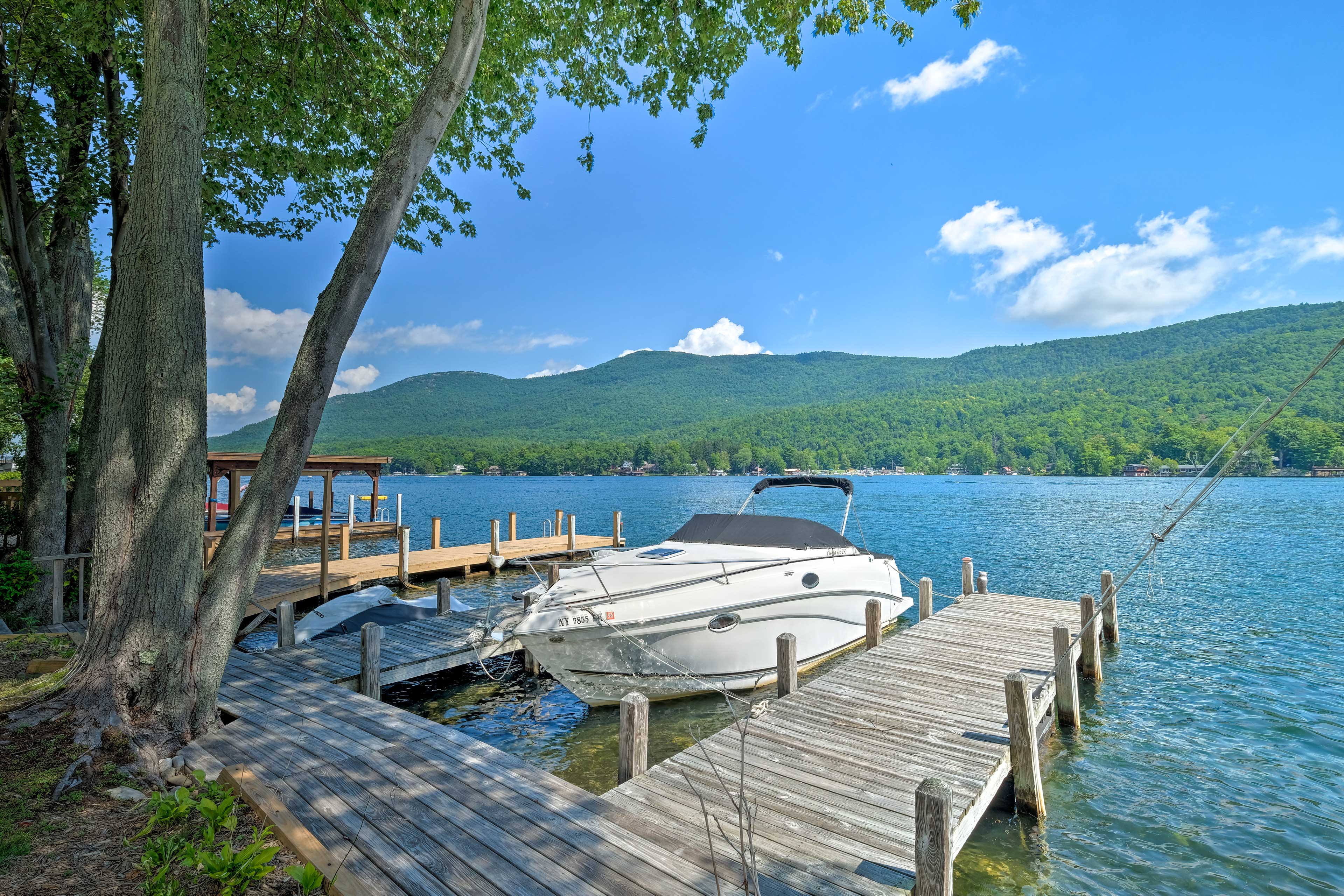 Lake george waterfront rentals with dock