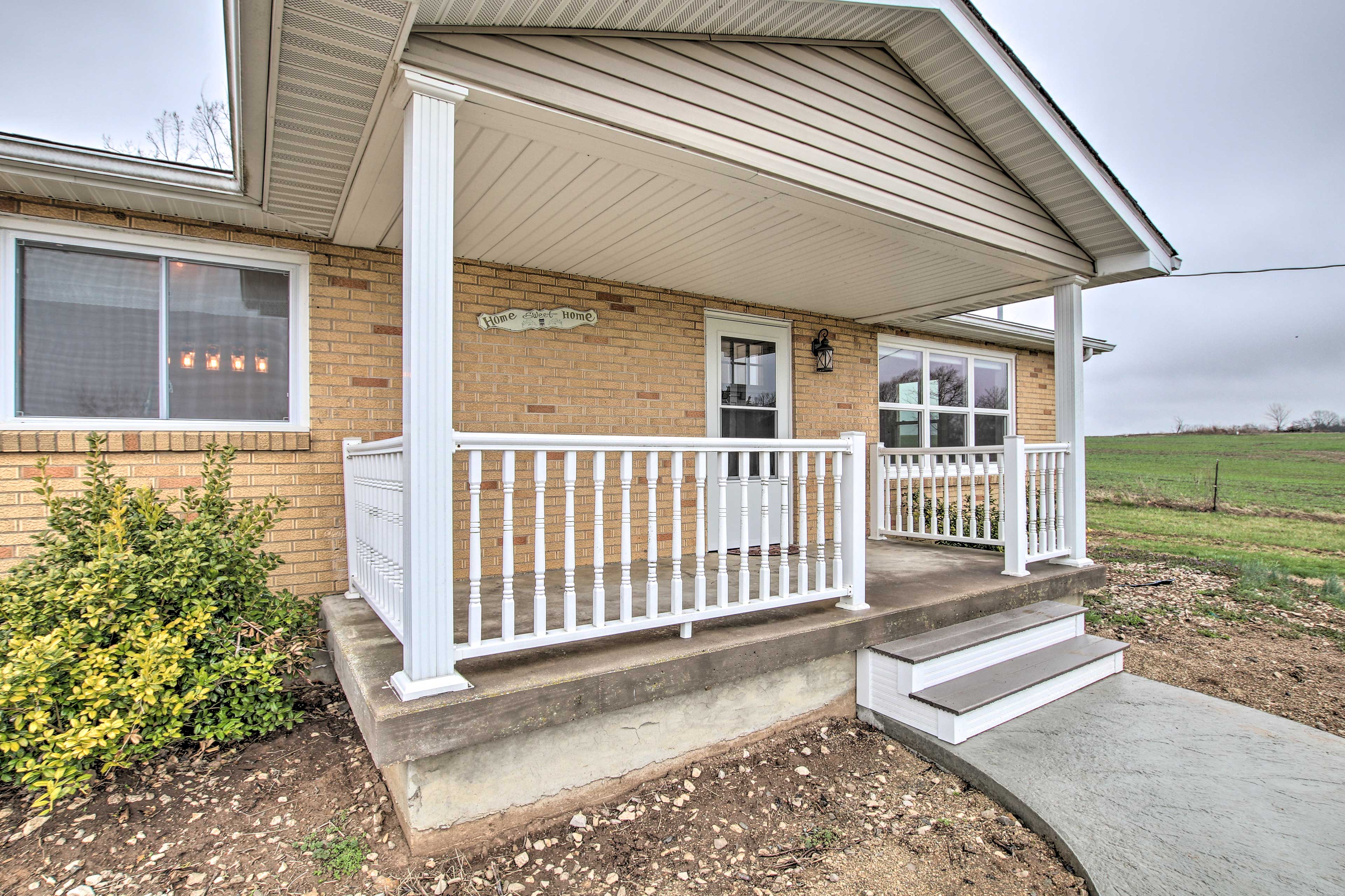Chic Ste Genevieve Home w/ Nice Interior Amenities Ste. Genevieve, MO