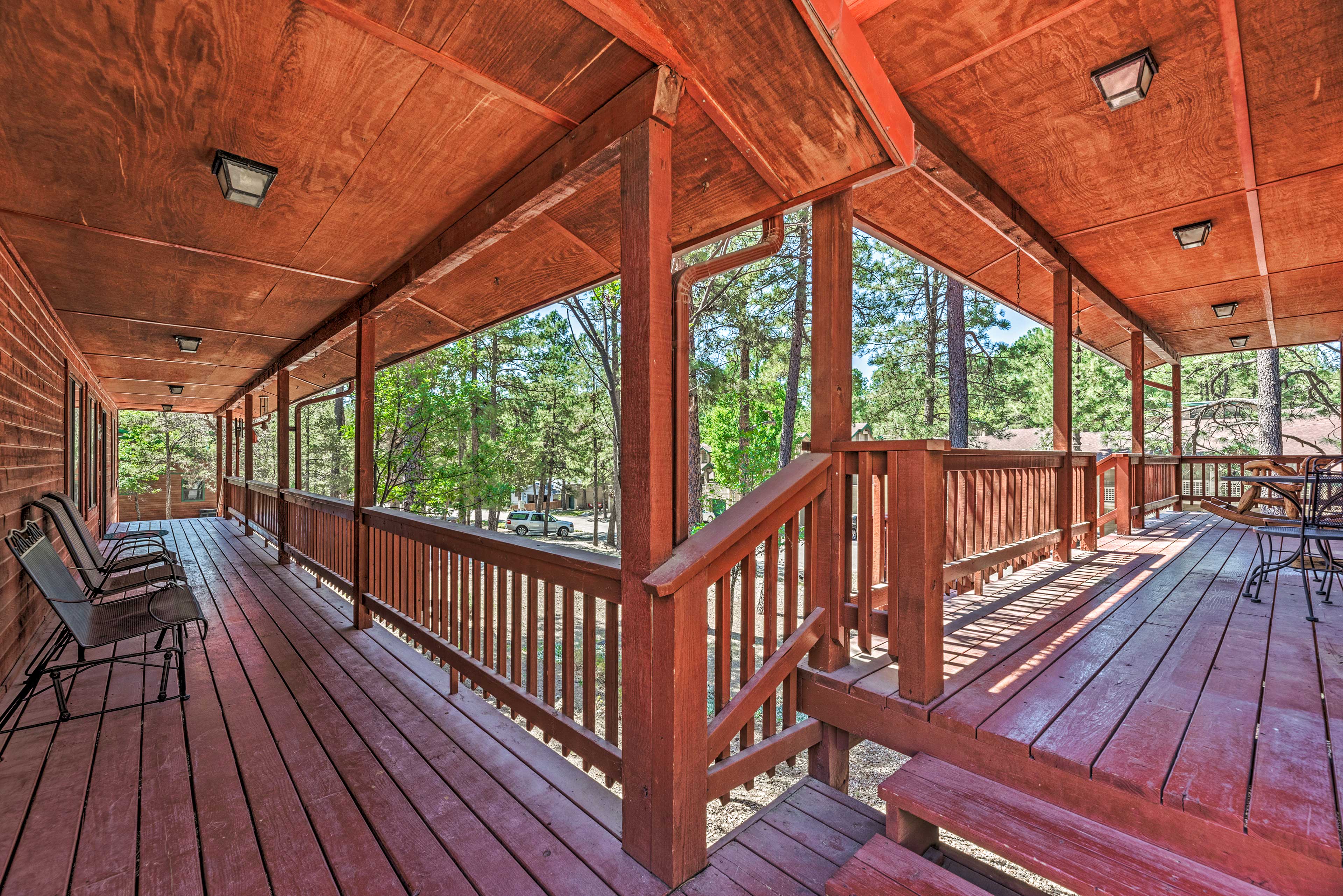 Wooded Ruidoso Hideaway w/ Deck Ski, Hike & Golf! Evolve