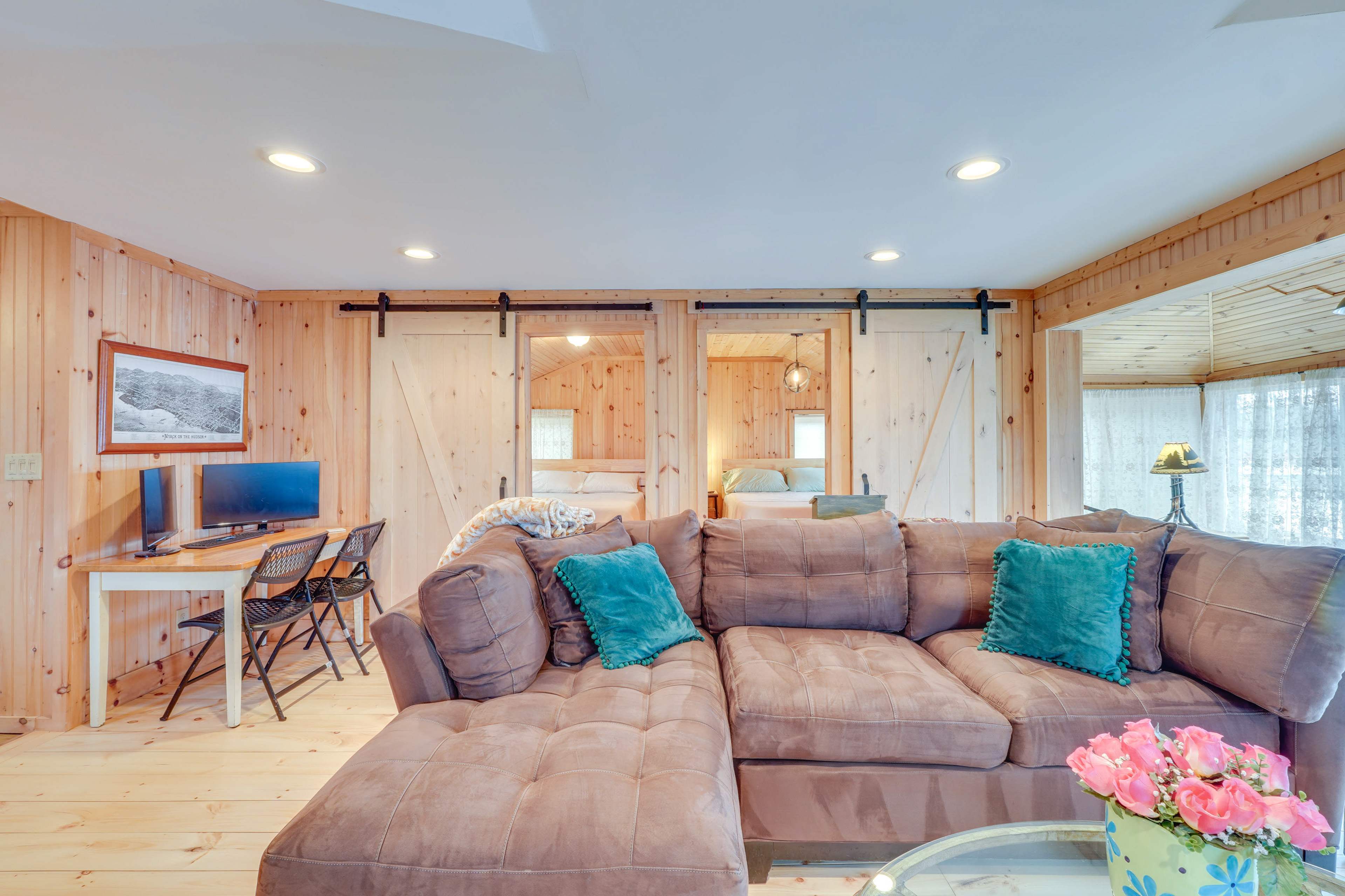 Lakefront Property in the Heart of the Catskills! Rock Hill, NY Evolve