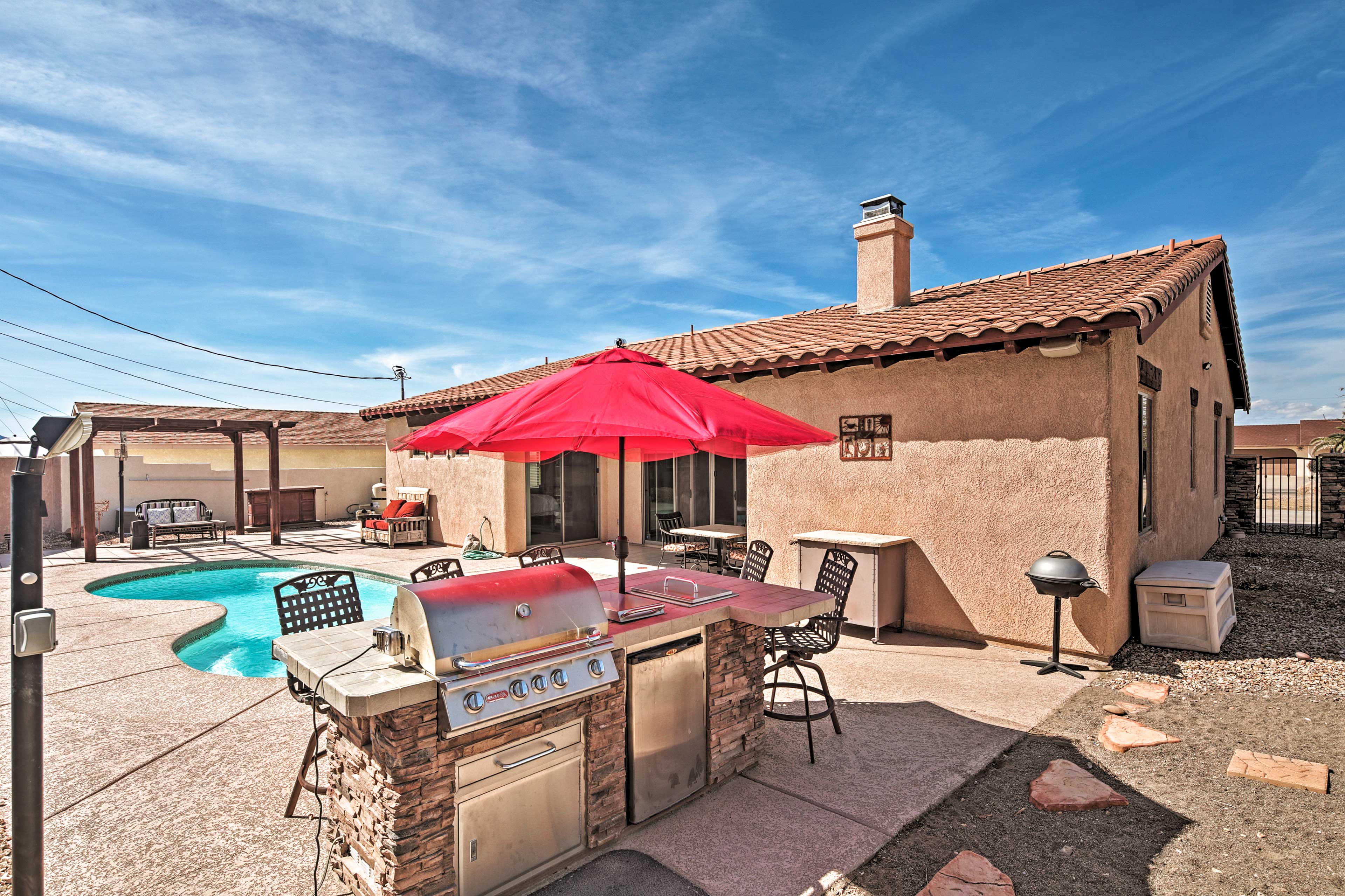 Pet-Friendly Desert Oasis ~ 7 Miles to Lake Havasu - Lake Havasu City, AZ | Evolve