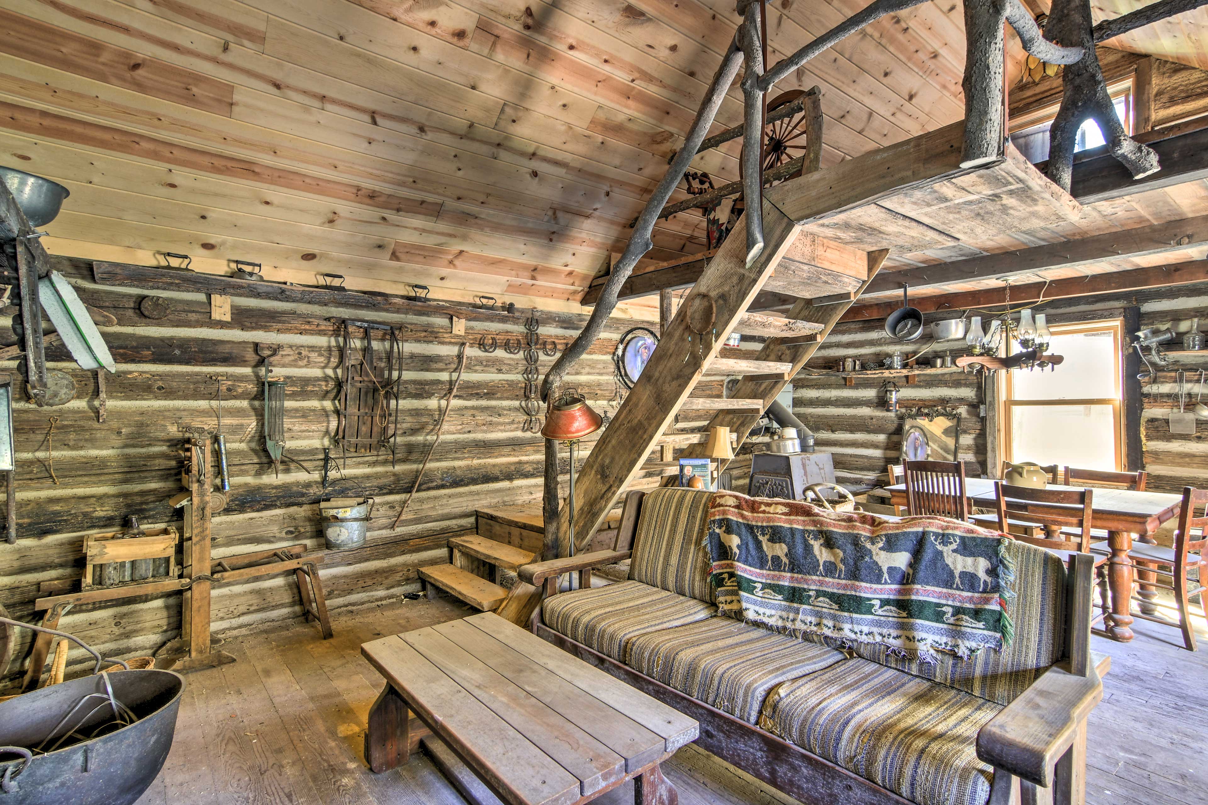 Raccoon River Retreat: Indoor Pool & Outdoor Fun! - Adel, IA | Evolve