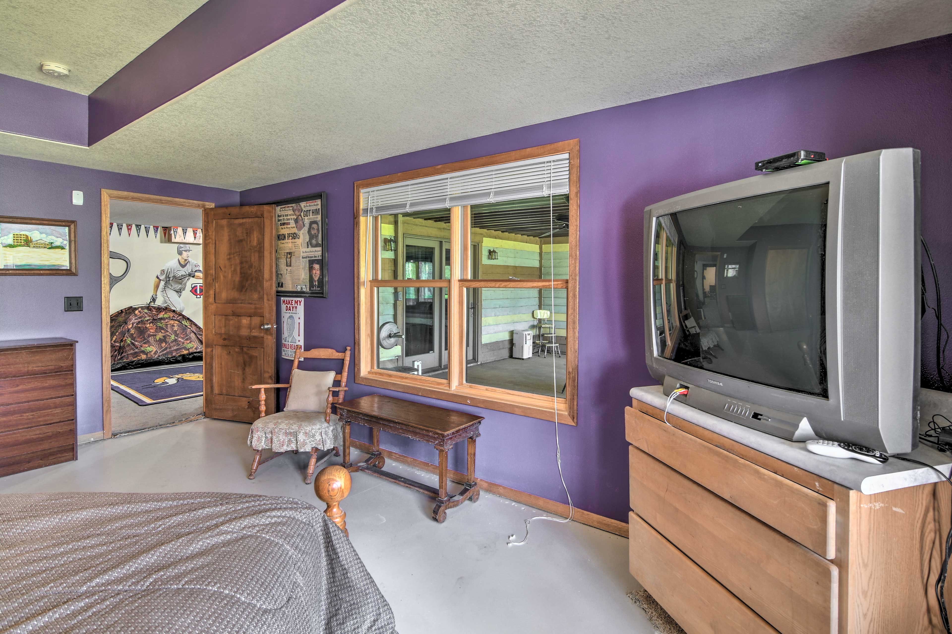 Raccoon River Retreat: Indoor Pool & Outdoor Fun! - Adel, IA | Evolve