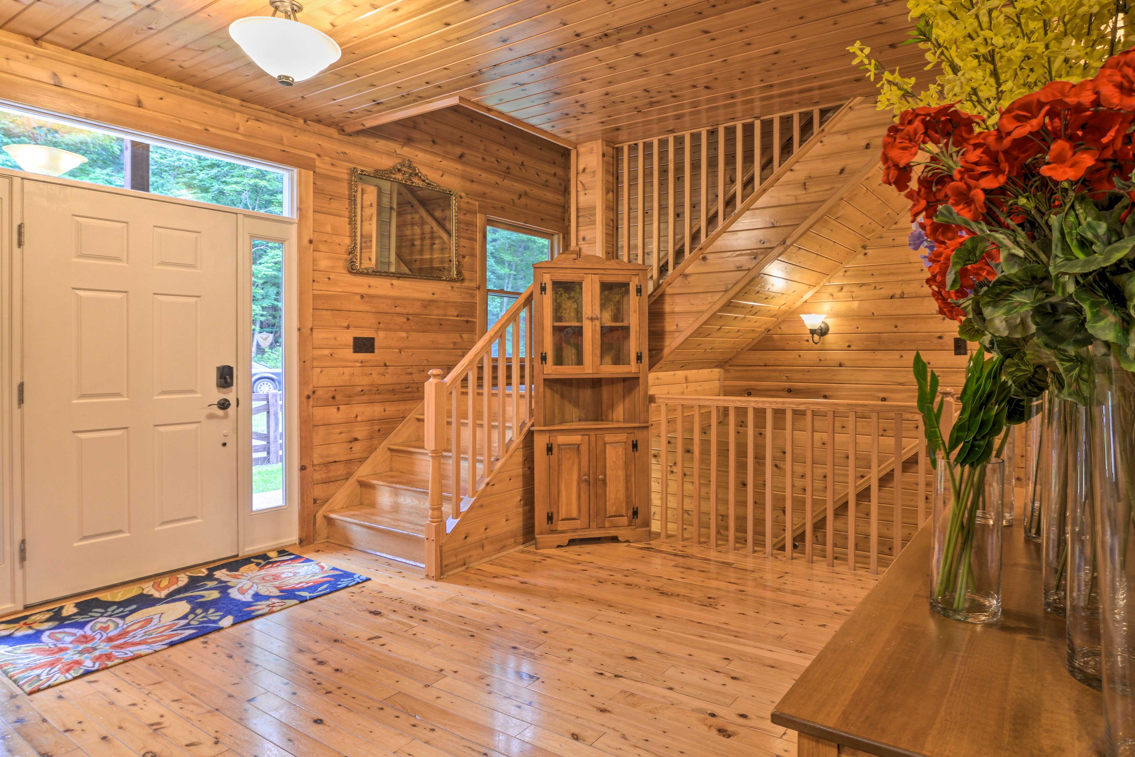 Idyllic Mtn Retreat w/ Hot Tub Near Shenandoah NP! Maurertown, VA