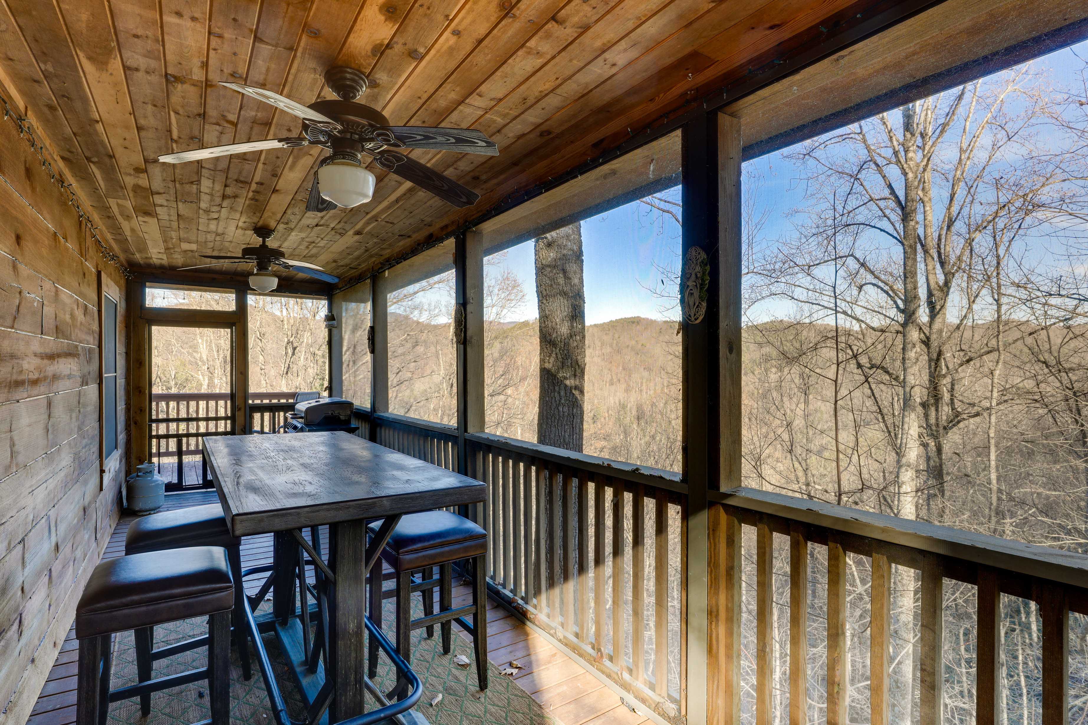 Powderhorn Mountain Cabin w/ Hot Tub & Game Room Deep Gap, NC Evolve