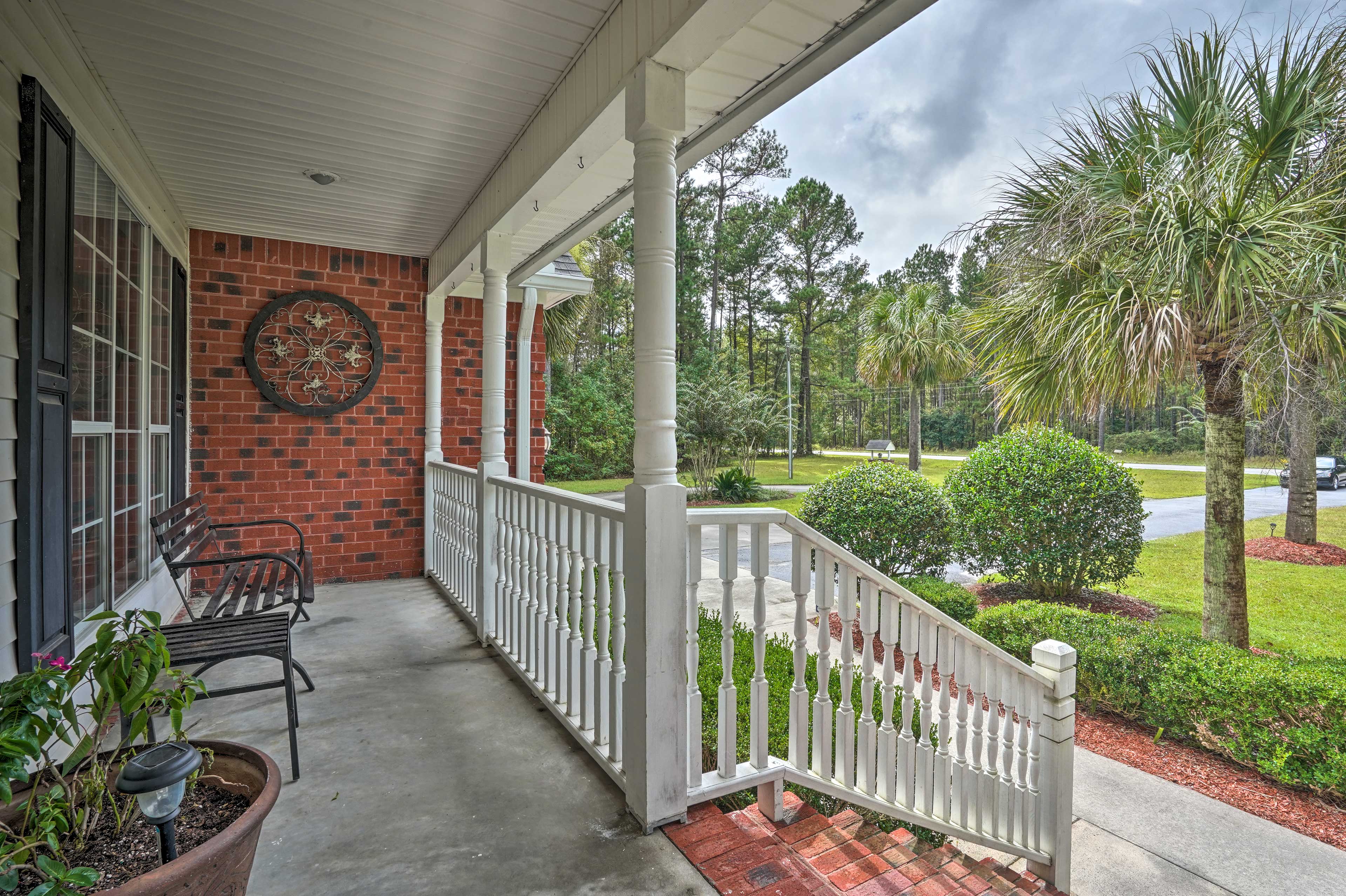 Pet Friendly Suburban Escape W Deck Grill Evolve