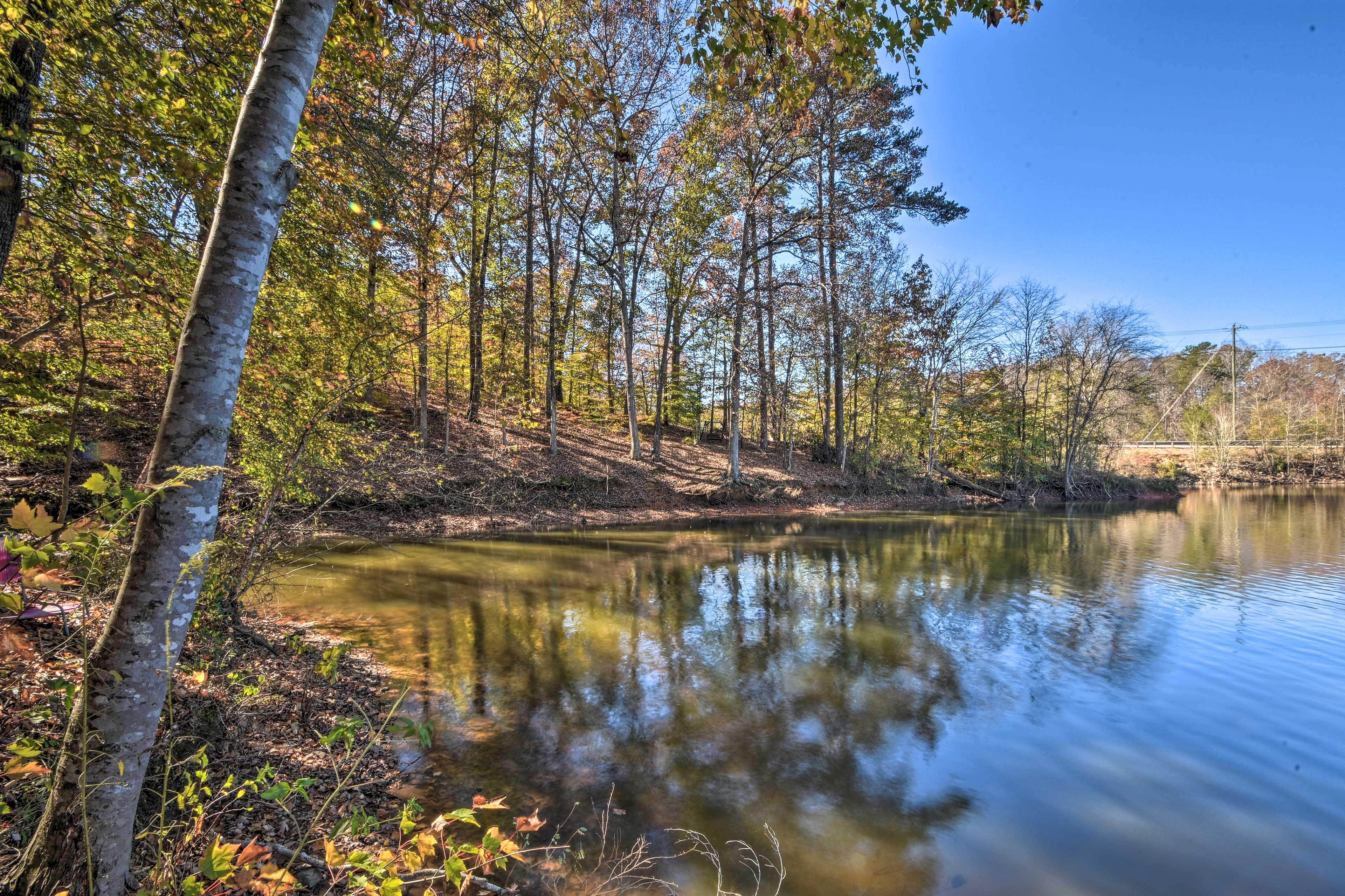 Luxe Lake Hartwell Waterfront Getaway w/ Fire Pit! Lavonia, GA Evolve