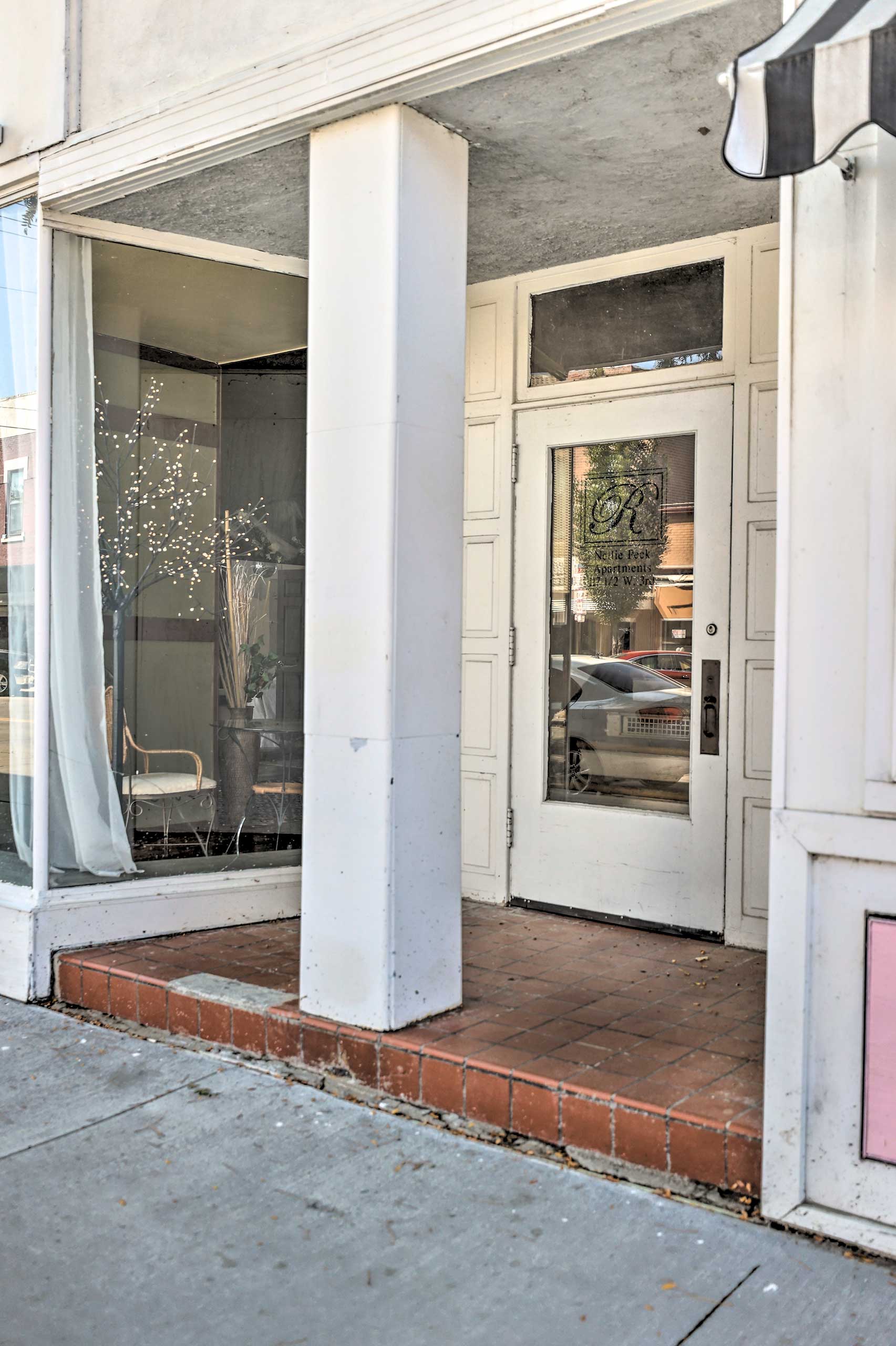 Apartment in the Heart of Yankton Pets Evolve