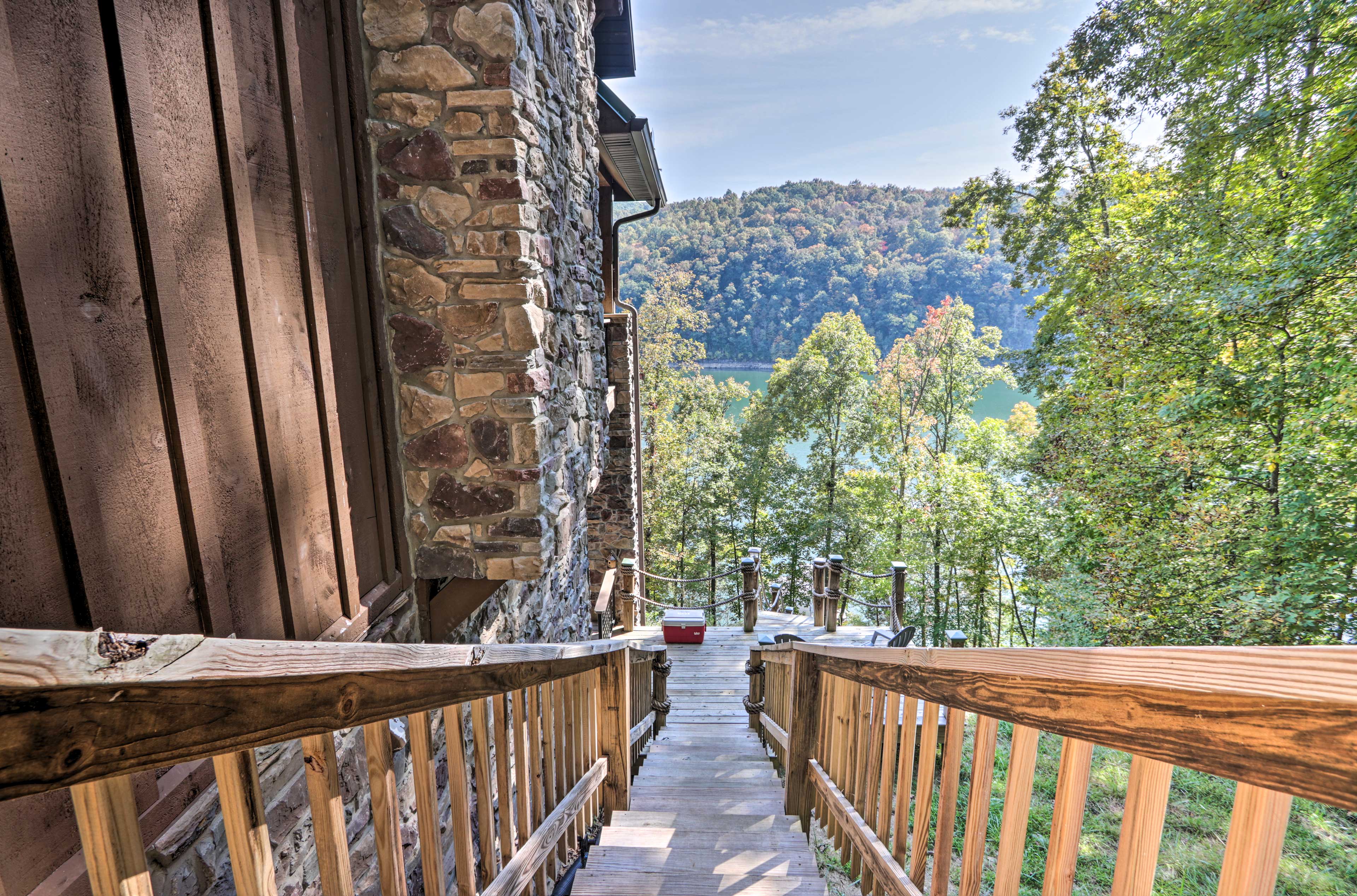 Lakefront Norris Lake Cabin w/ Decks & Dock! New Tazewell, TN Evolve