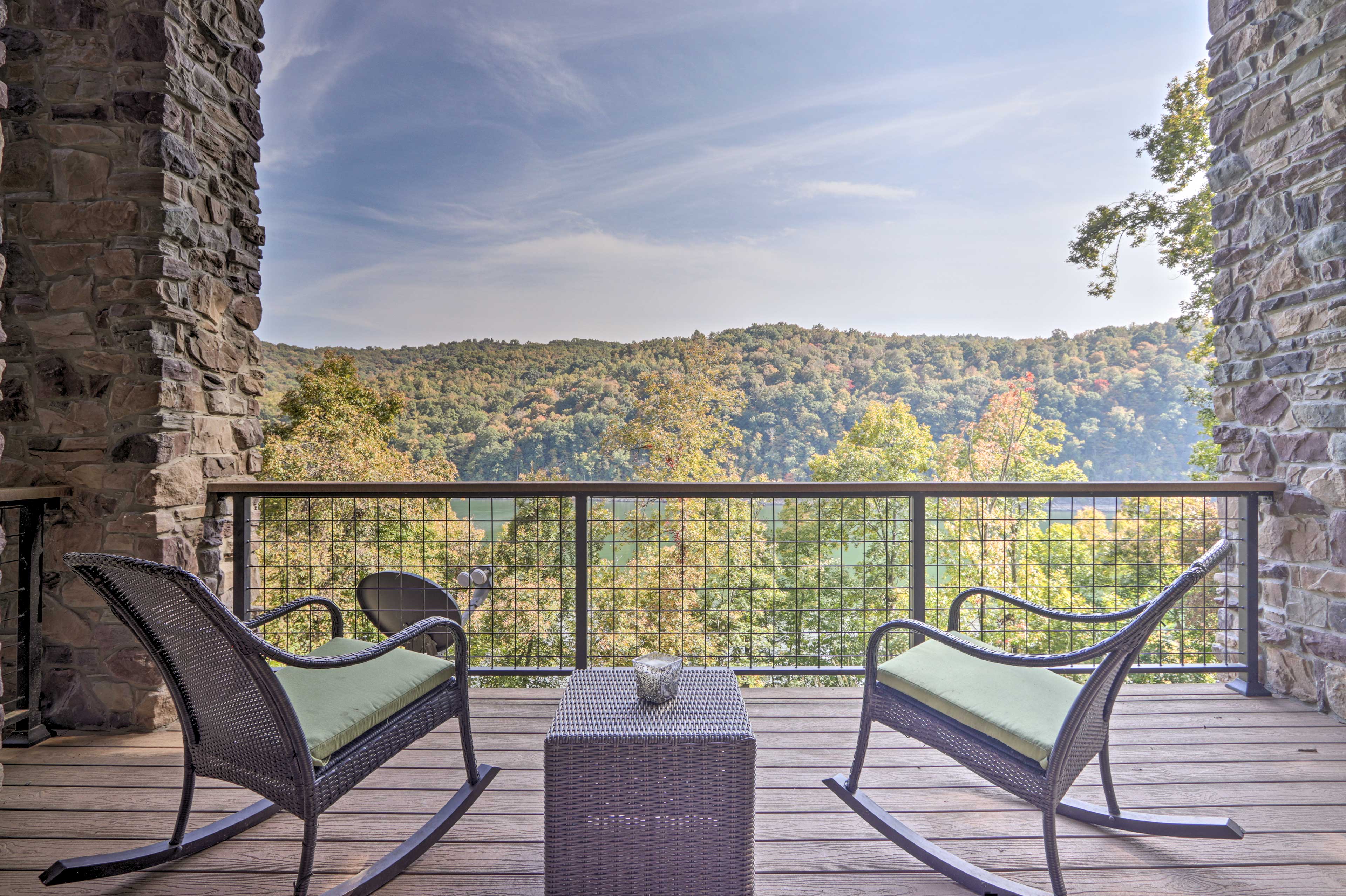 Lakefront Norris Lake Cabin w/ Decks & Dock! New Tazewell, TN Evolve